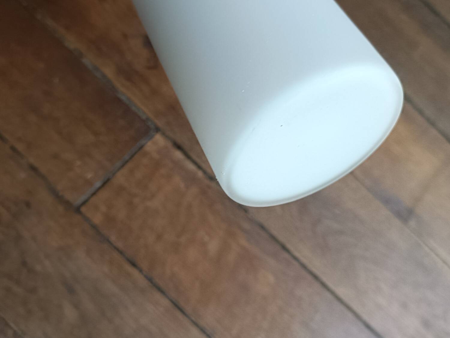 Wall light with opaque glass