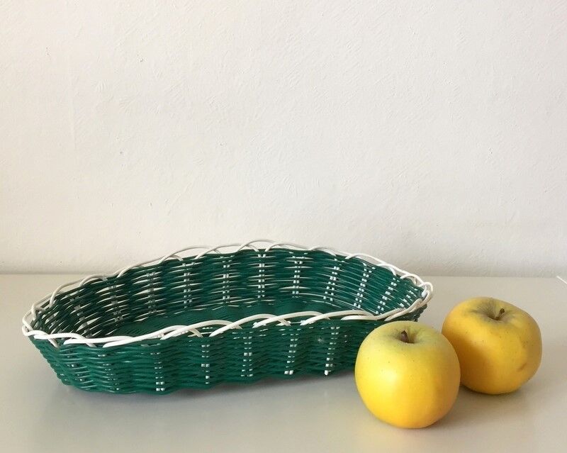 60's white and green scoubidou basket