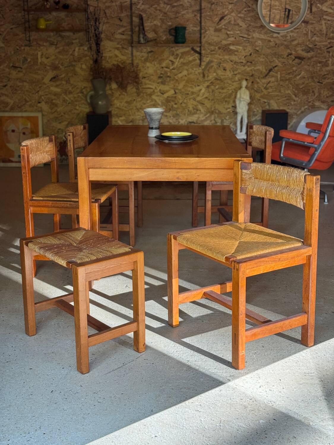 Regain 1970 table chairs