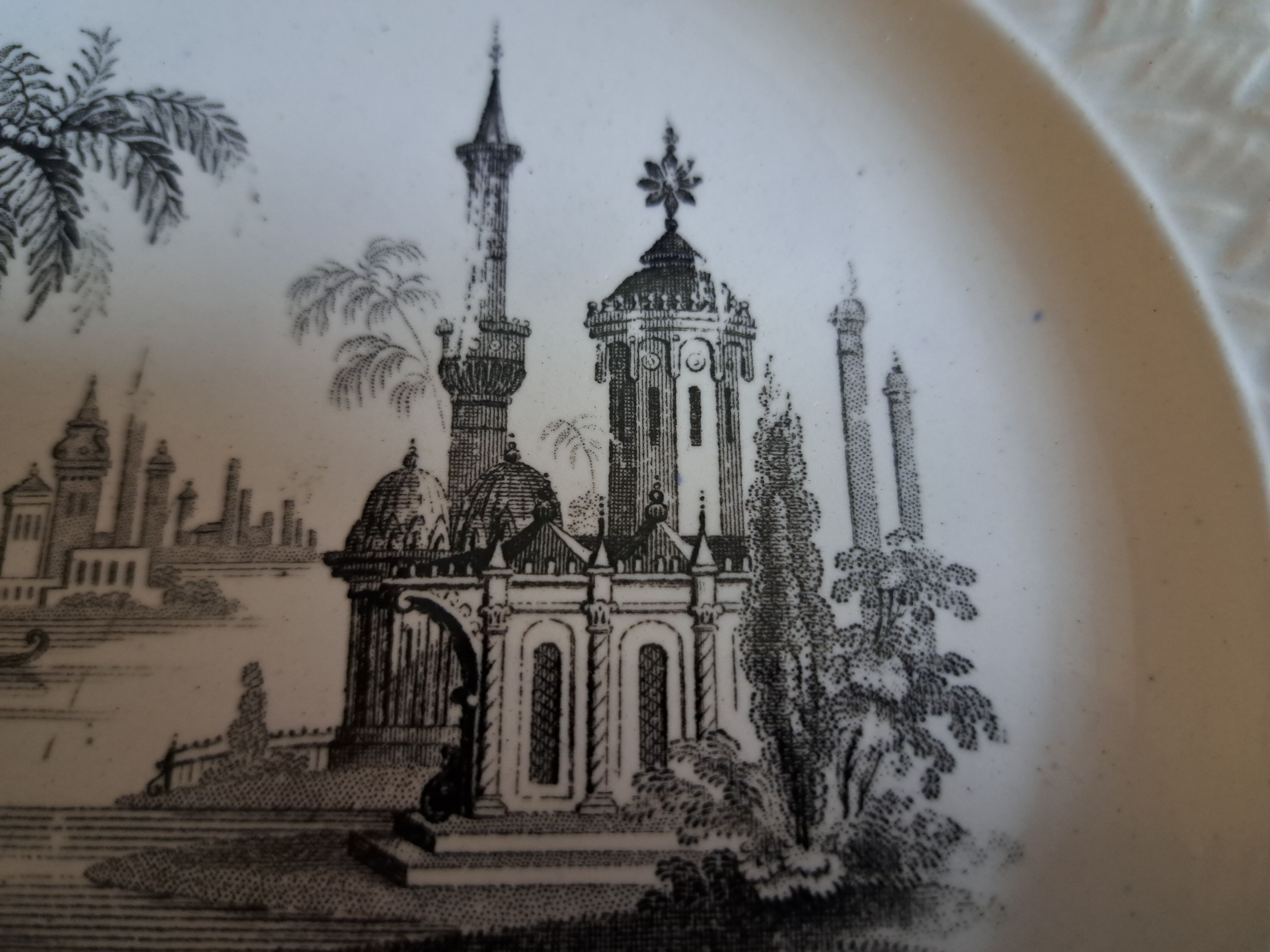 Plate David Johnston oriental décor monochrome black J. Vieillard Bordeaux