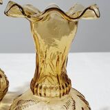 Paire de vases en verre ambré moulé vintage
