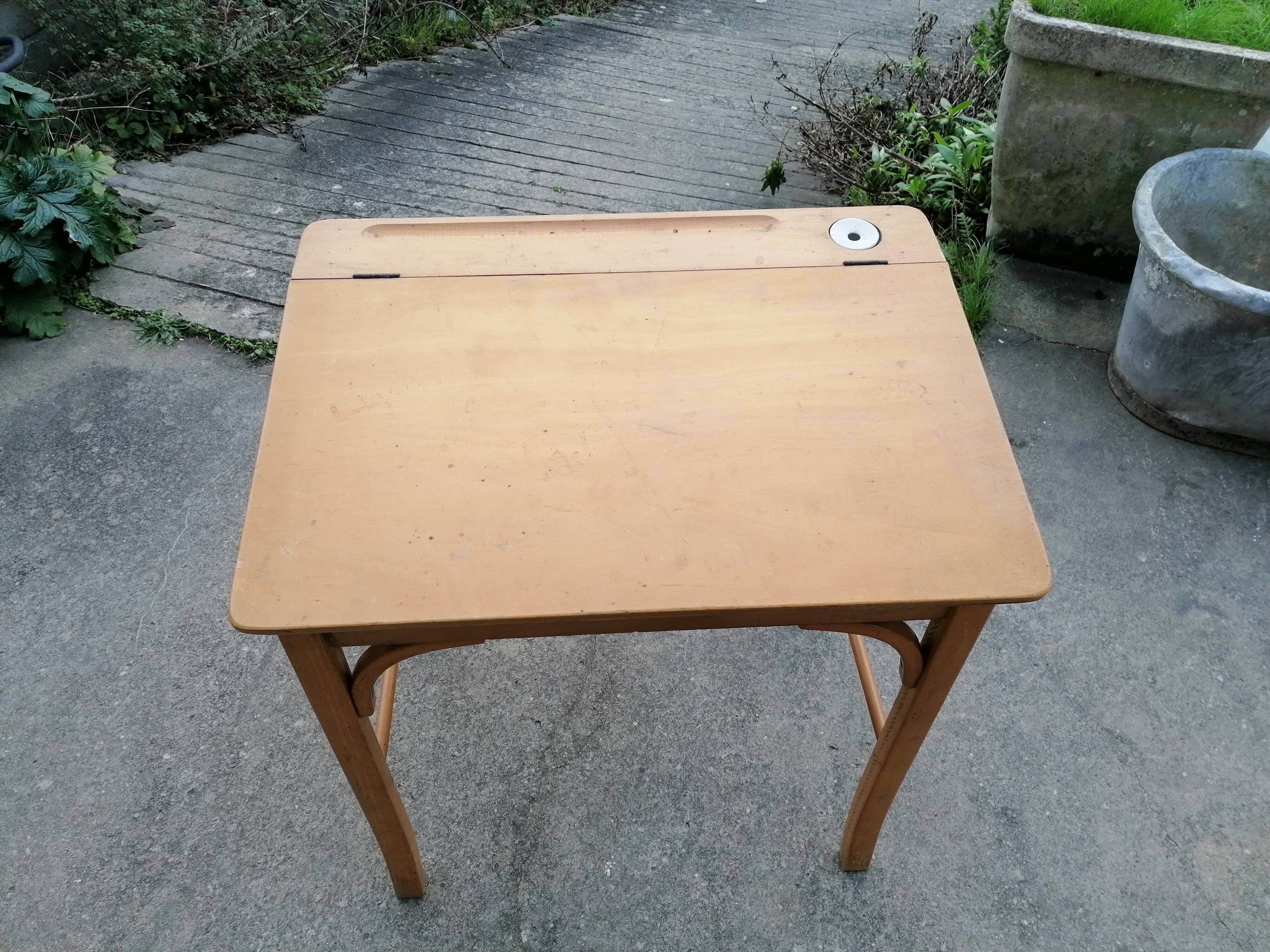 Baumann children's desk and chair