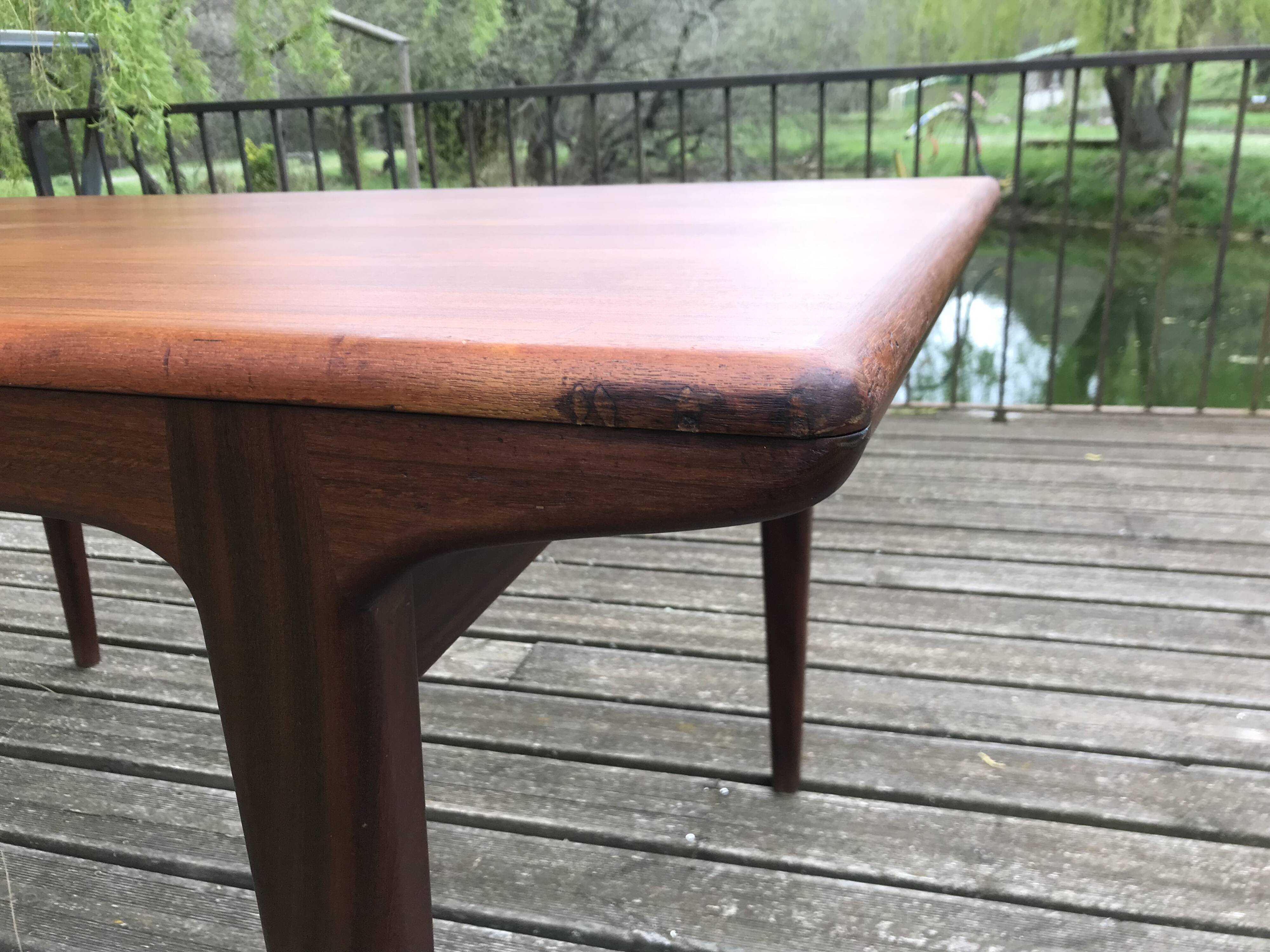 Dining table Johannes Andersen