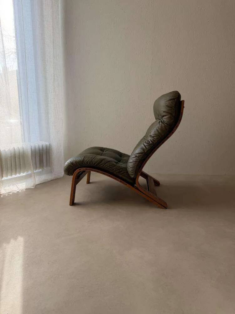 Scandinavian armchair Rybo Rykken Solheim green leather teak