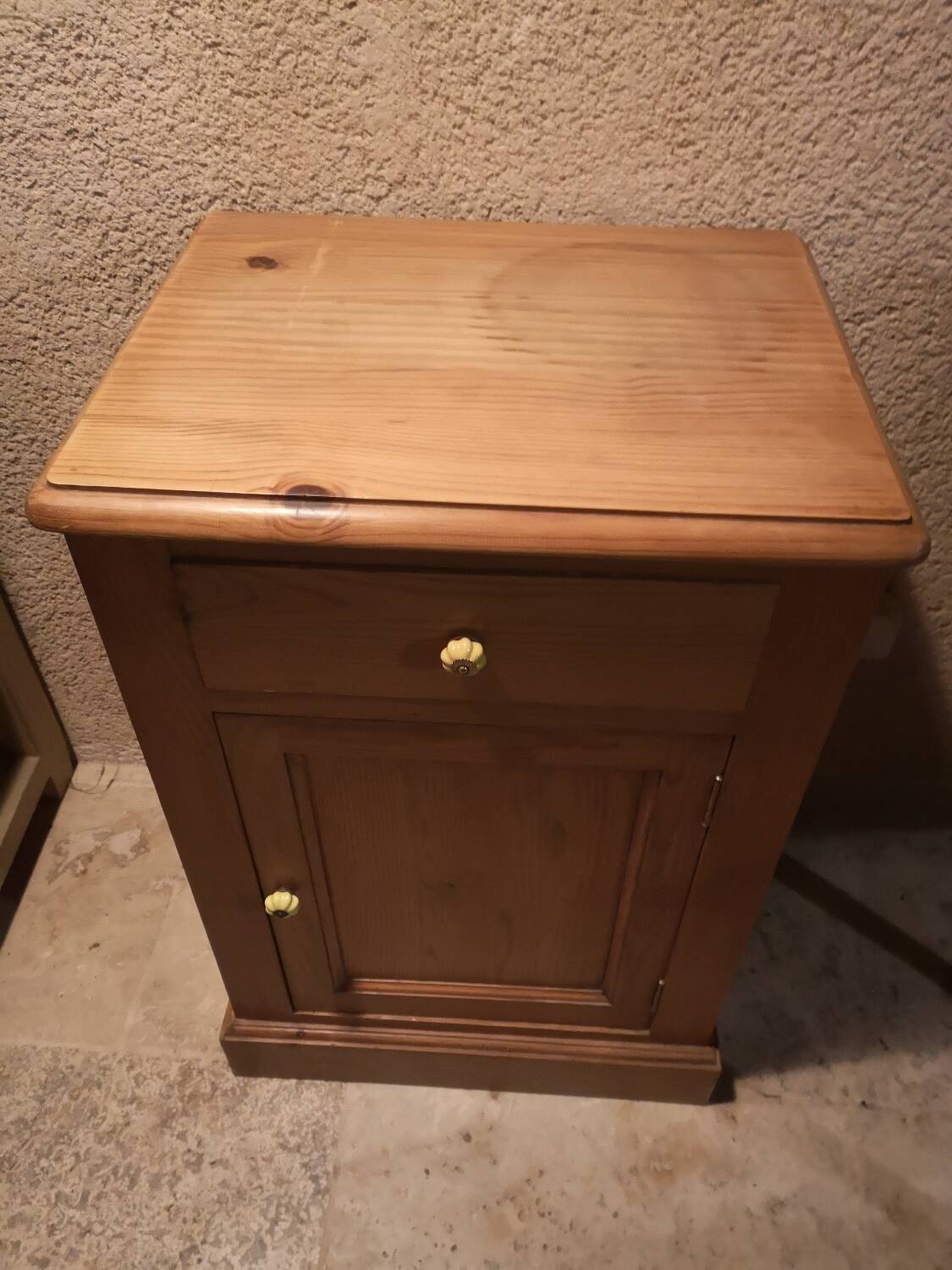 Solid pine jam maker