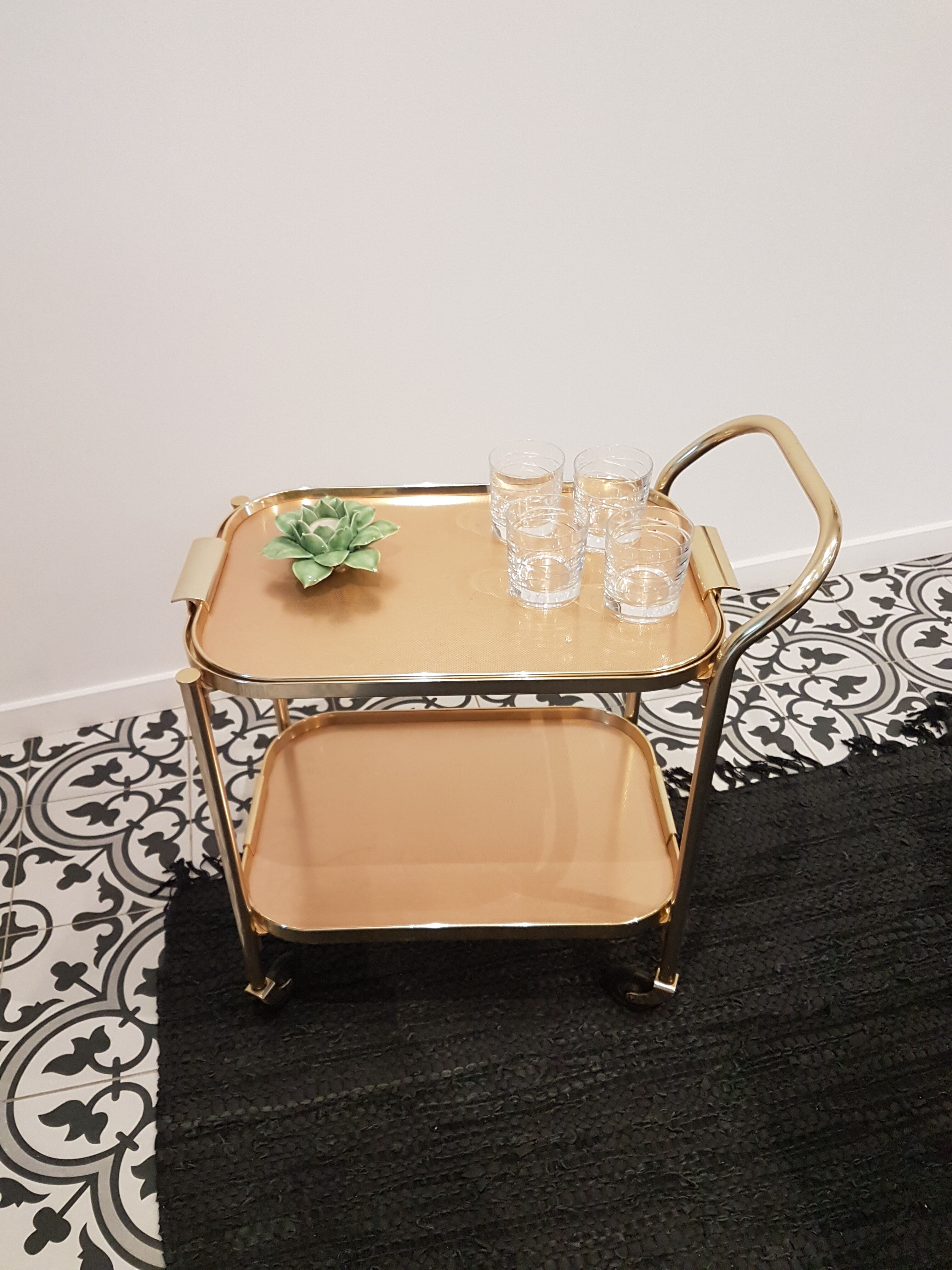 Service trolley by Kaymet