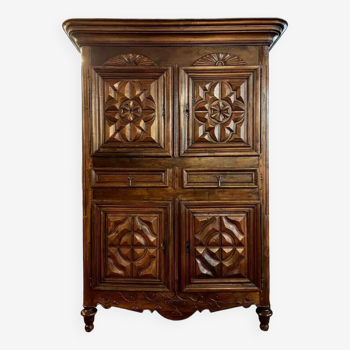 18th century cabinet or cabinet in solid walnut circa 1760