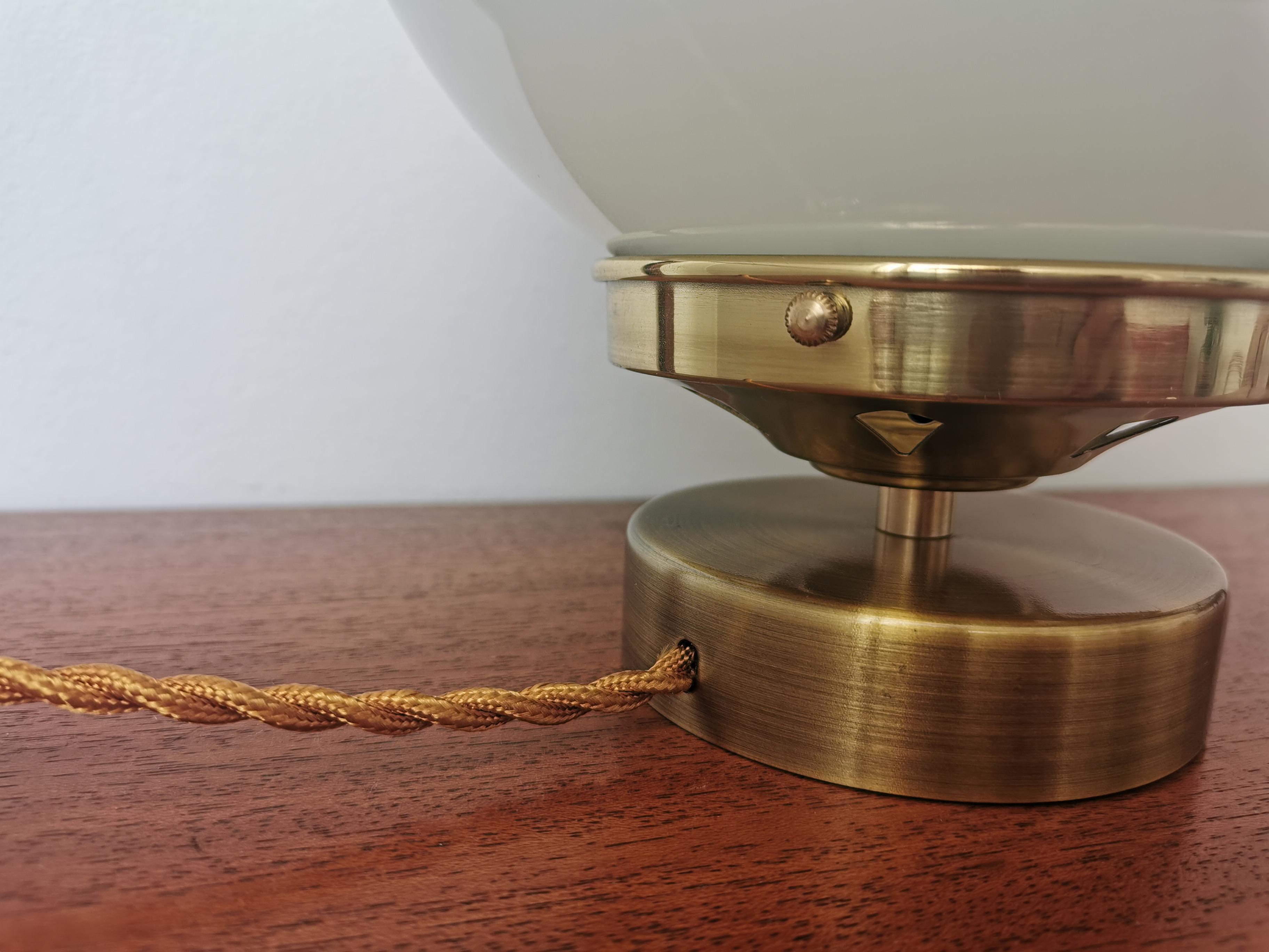 White opaline globe laying lamp