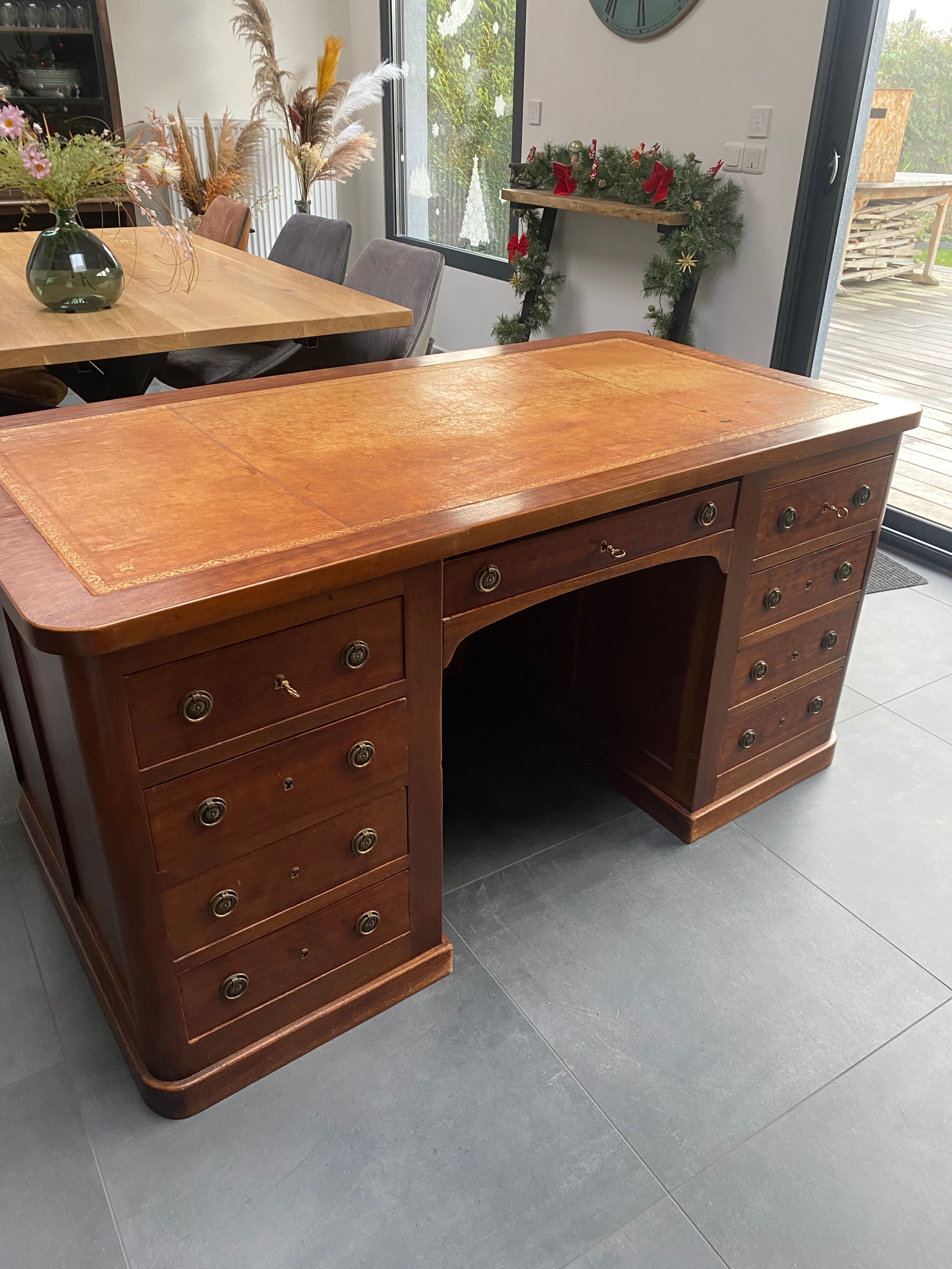 Antique desk mahogany wood vintage leather