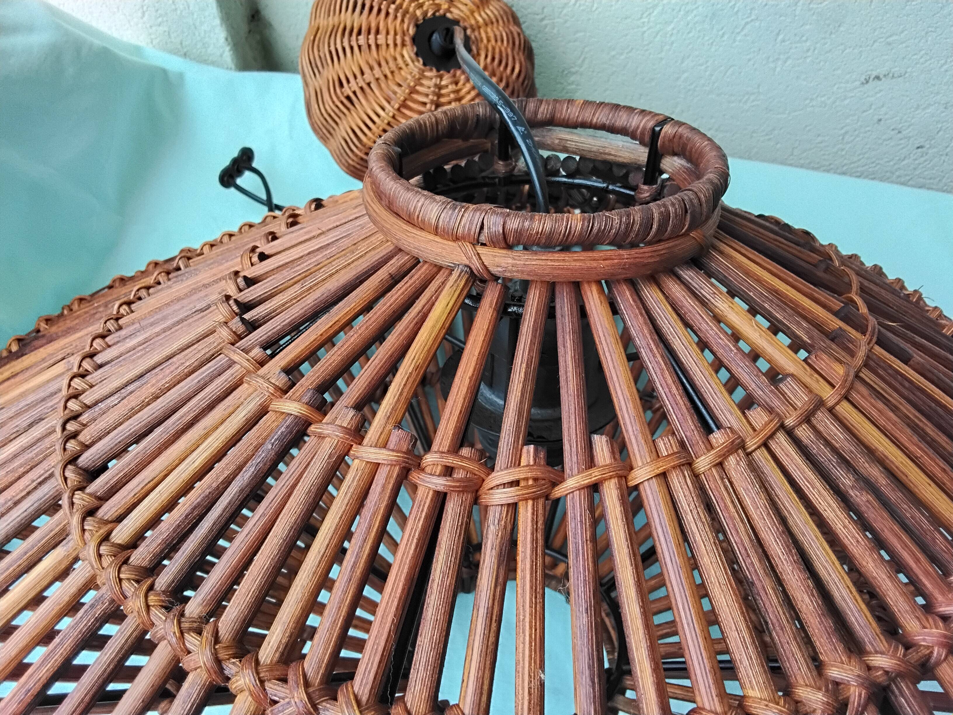 Rattan pendant light
