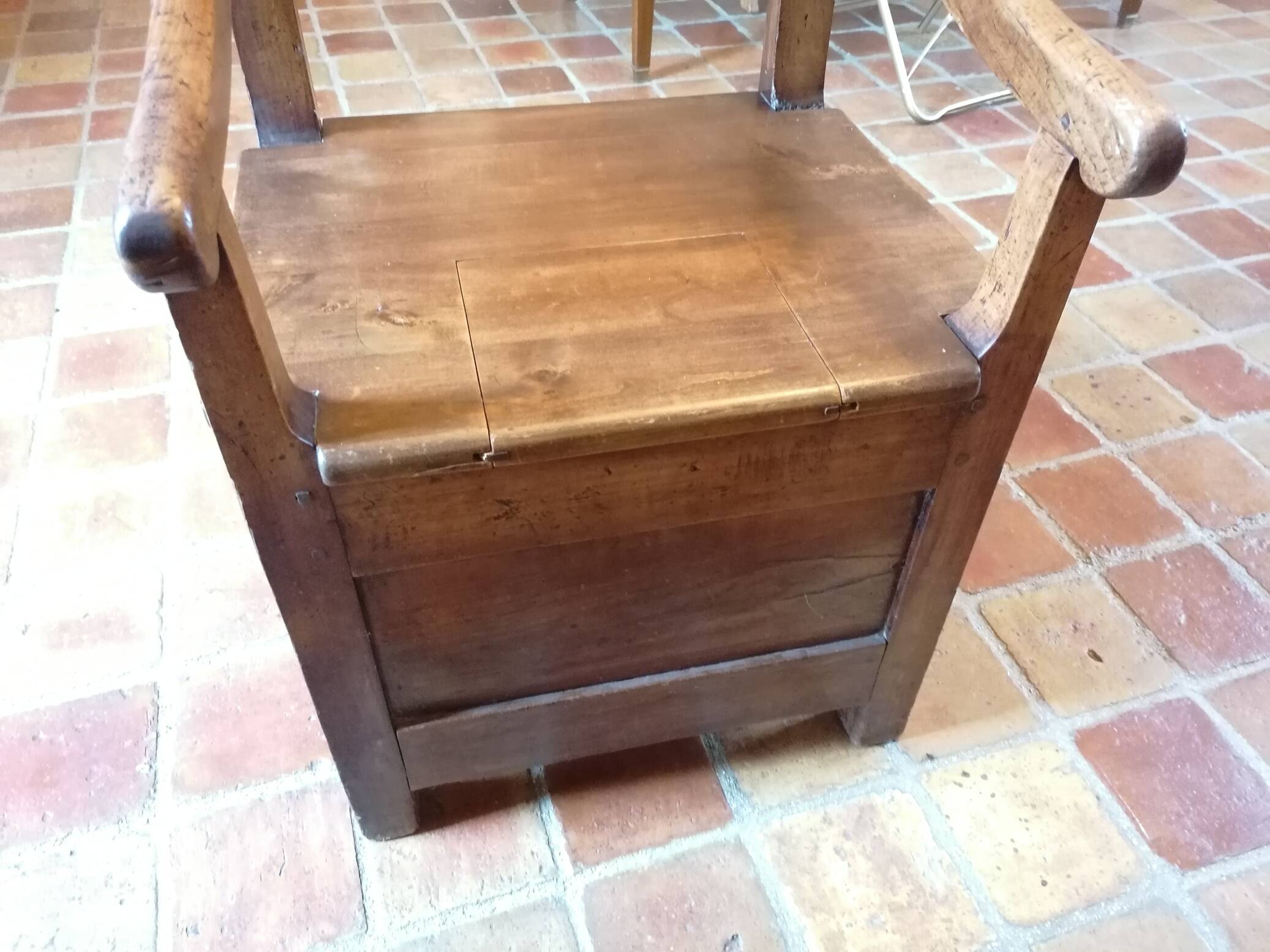 Antique solid wood trunk chair