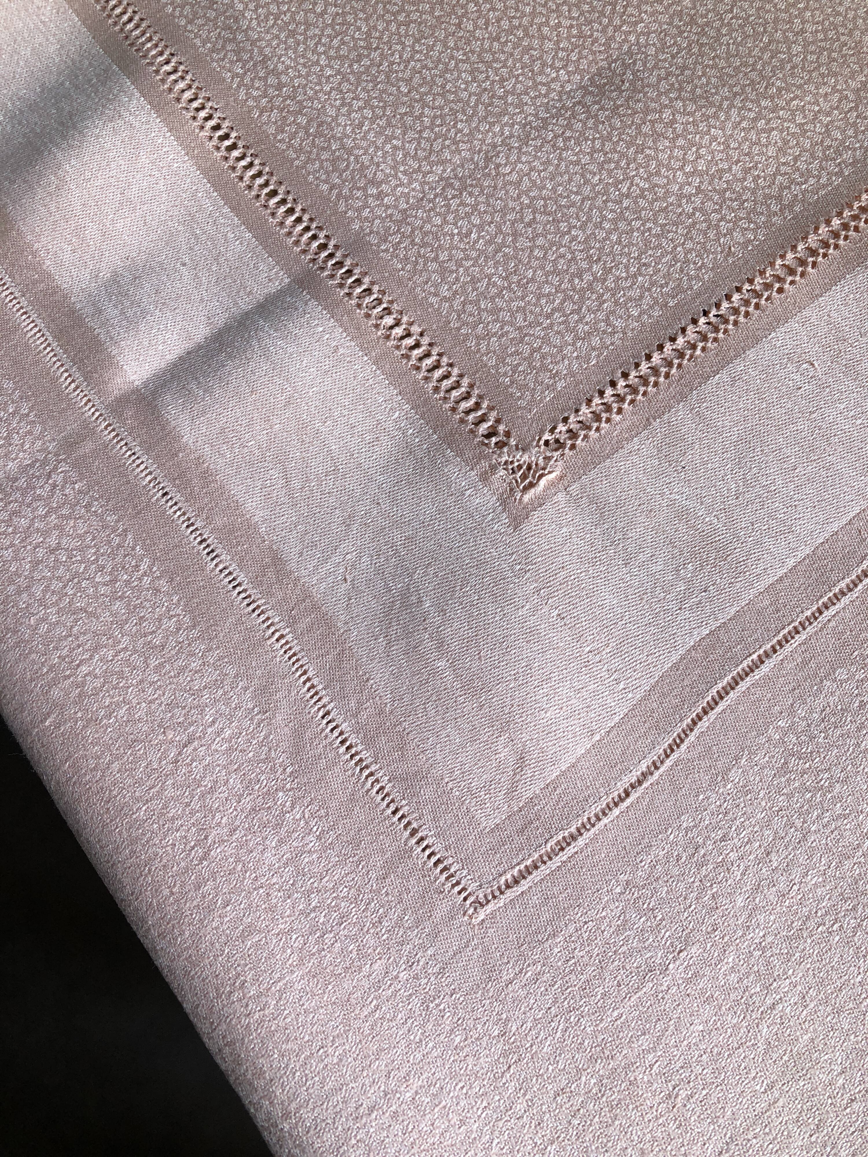 Old damsed tablecloth in linen and silk coral