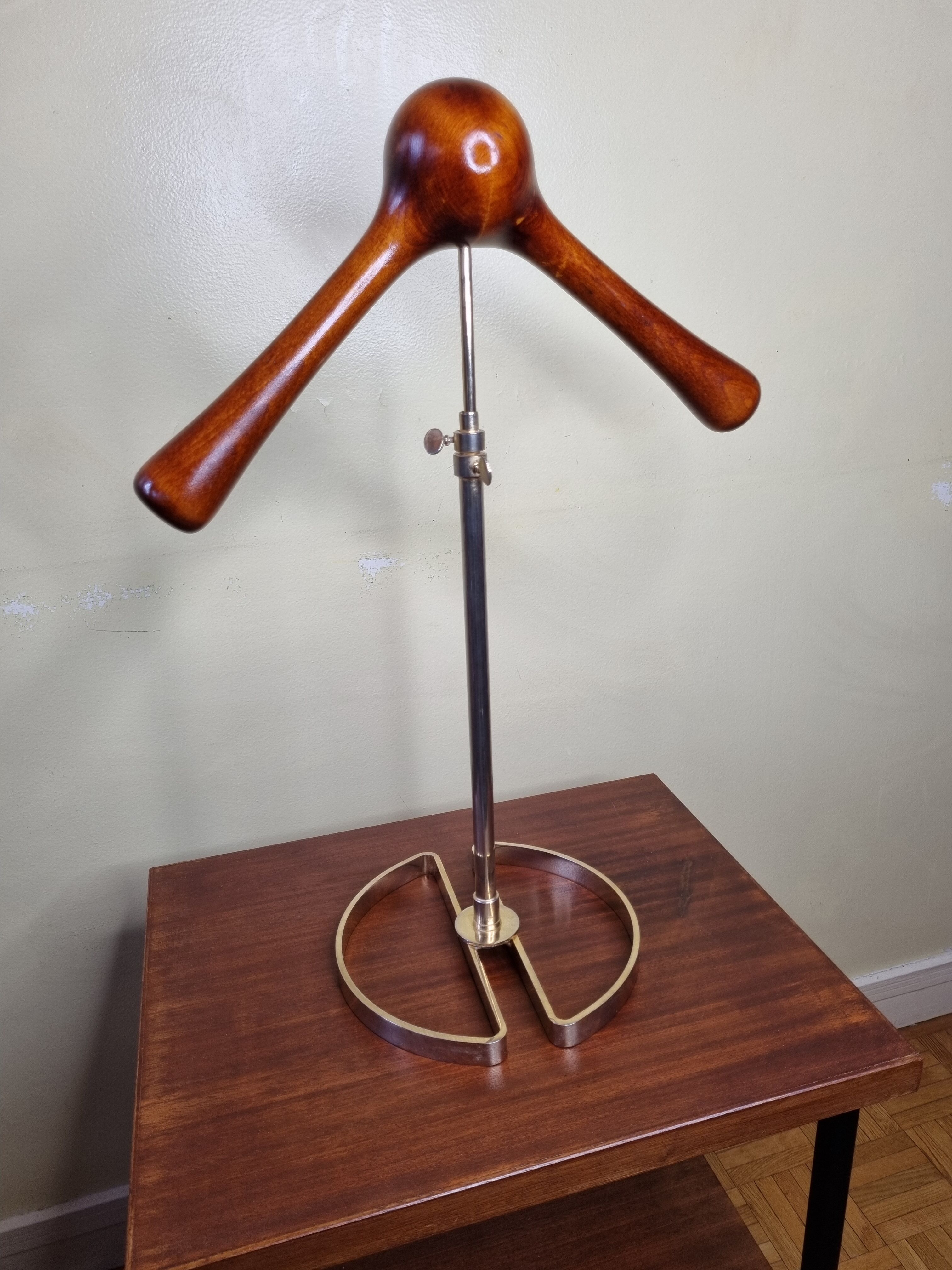 Old coat rack design "molecule" in metal and wood adjustable