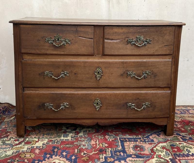 Louis XV 18th century walnut commodity