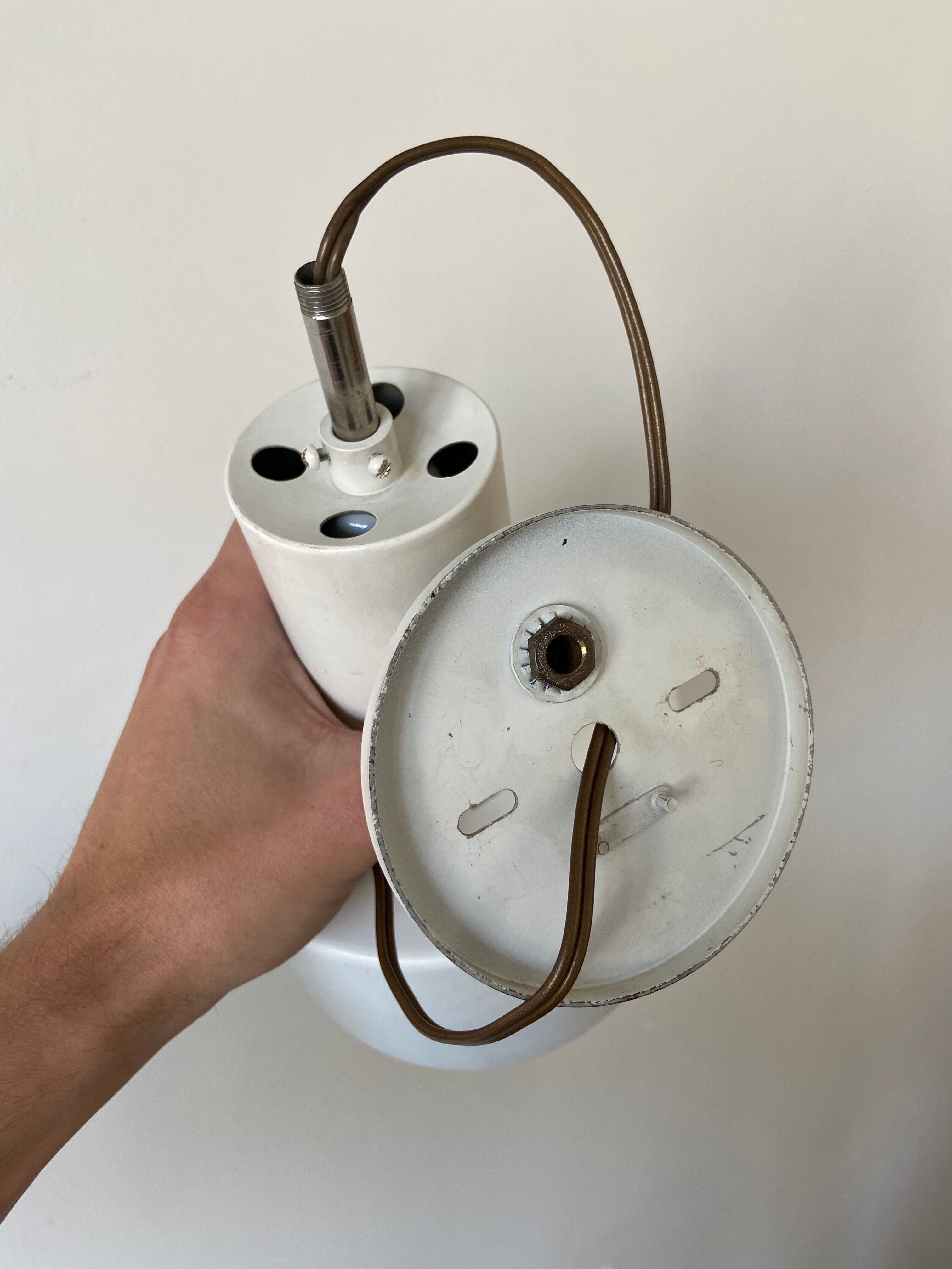 Enamelled sheet metal wall