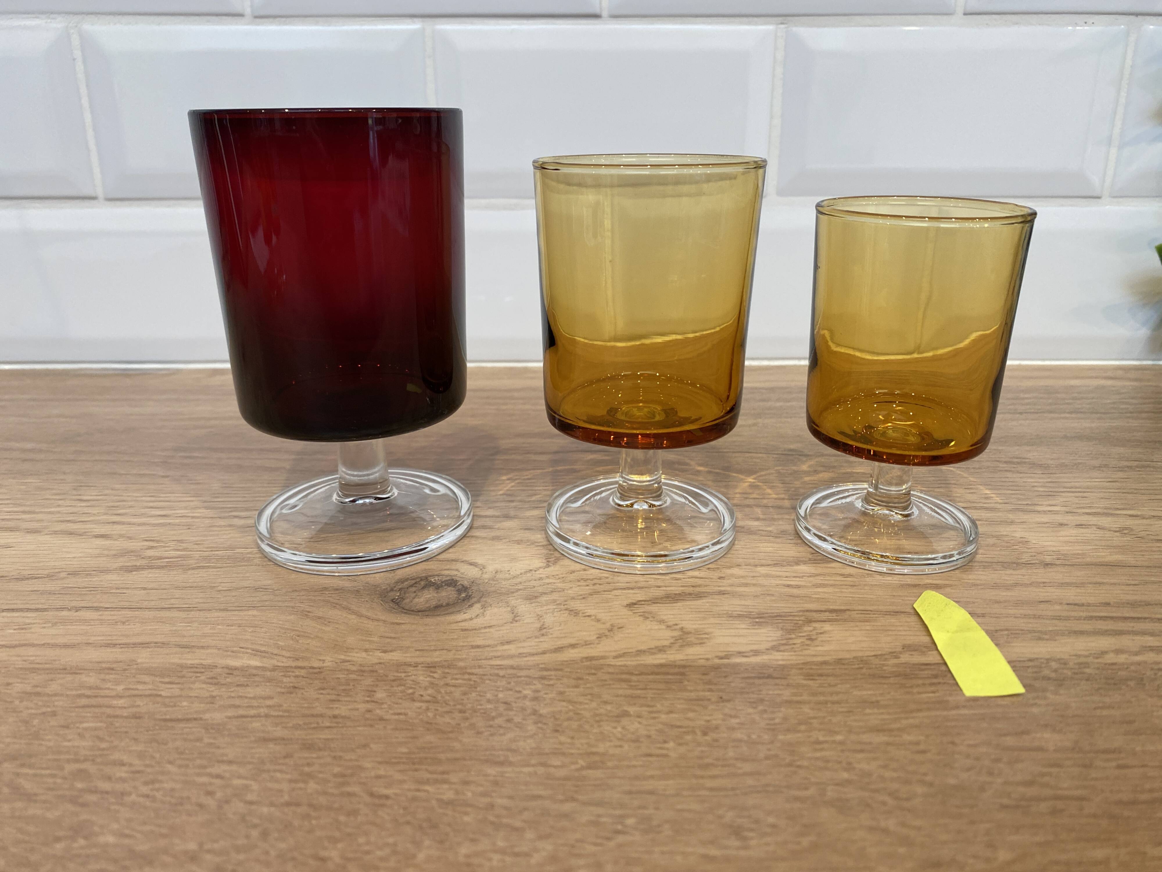 Set of 4 Luminarc Sweden Amber white wine glasses