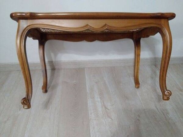 Table basse en cannage et bois vintage