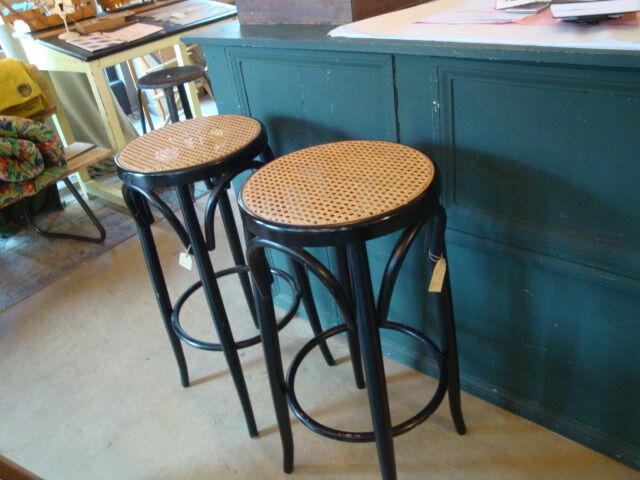 Bar stool