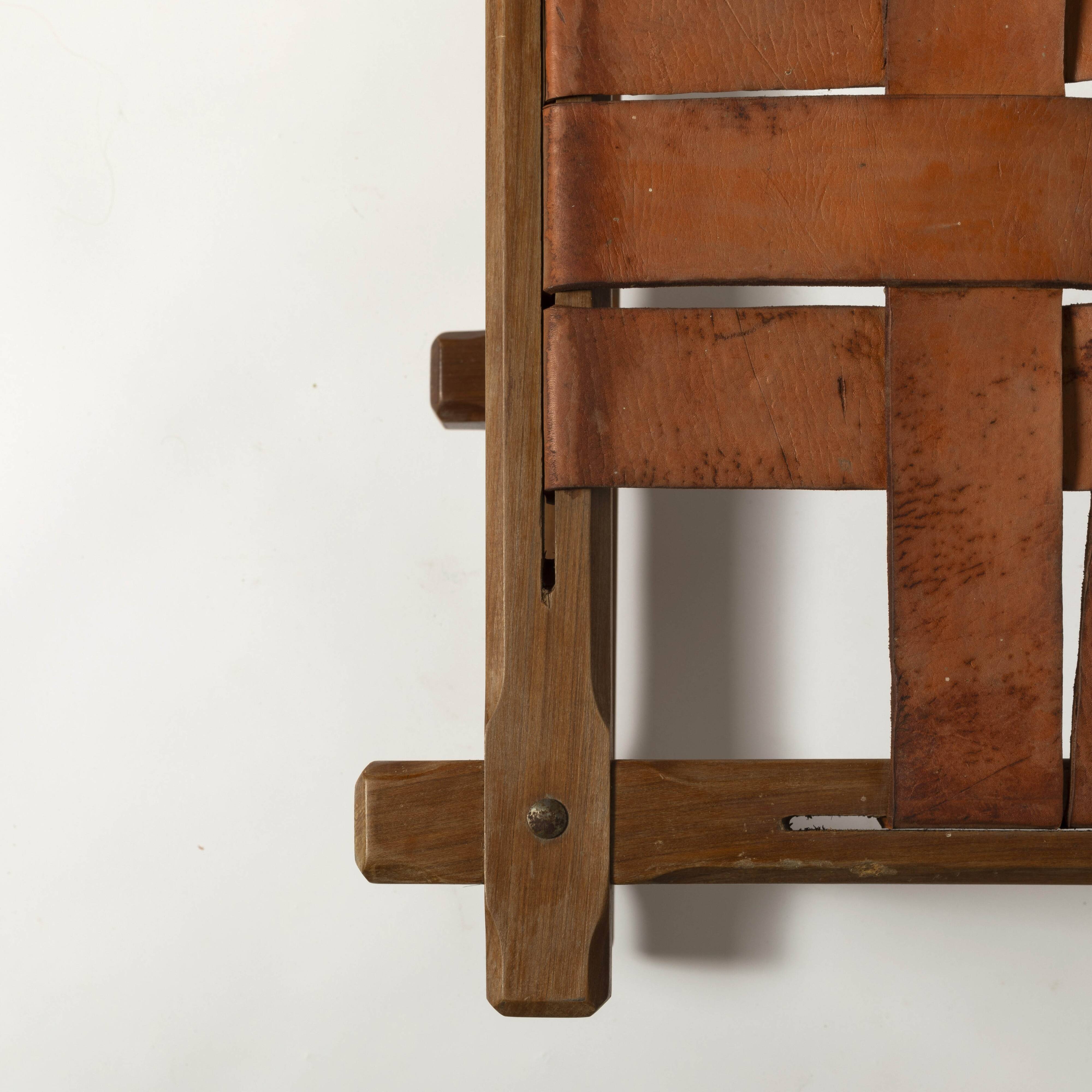 Ensemble de 6 chaises brutalistes uniques en teck et cuir