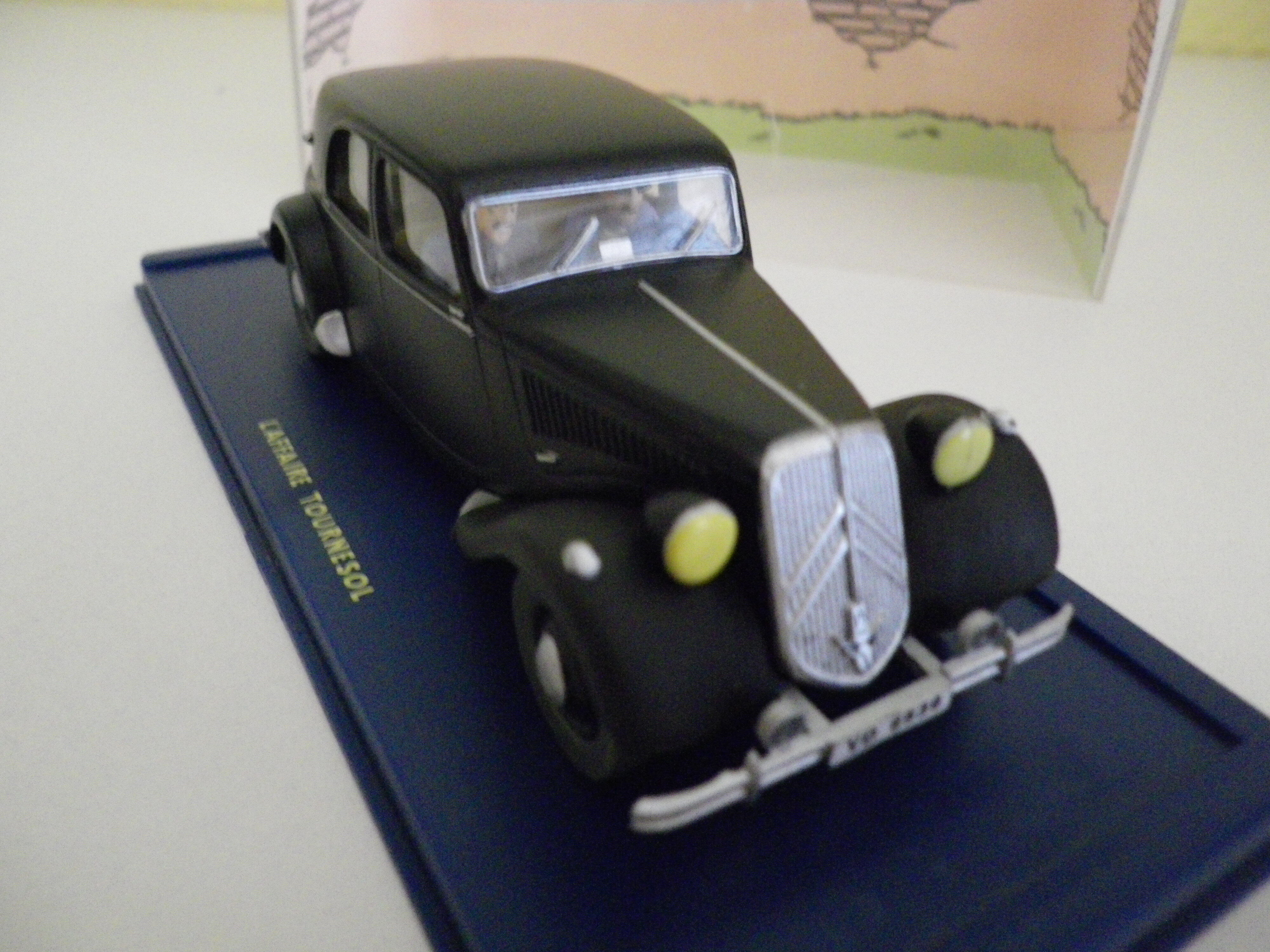 Lot of 5 Tintin collection cars, 1/43rd, original cases