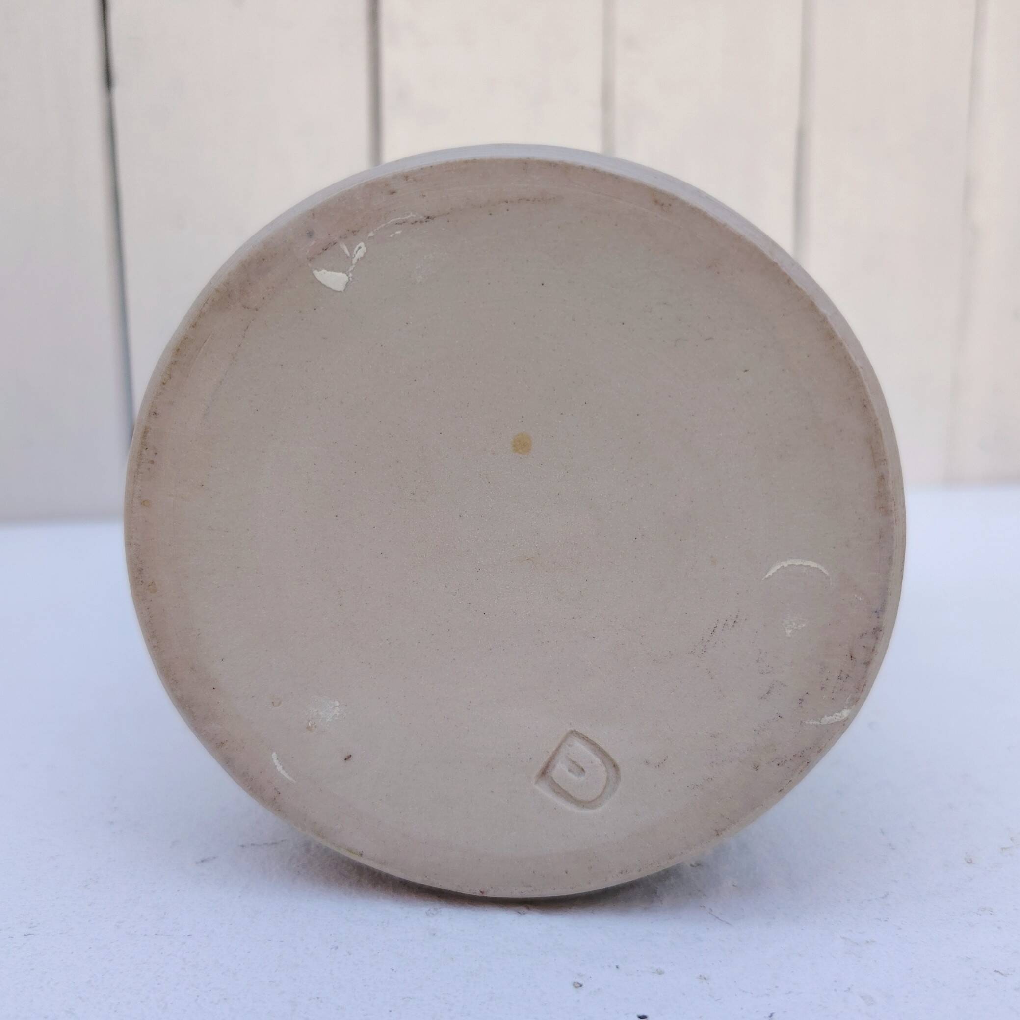 Ceramic vase by Eduardo Constantino