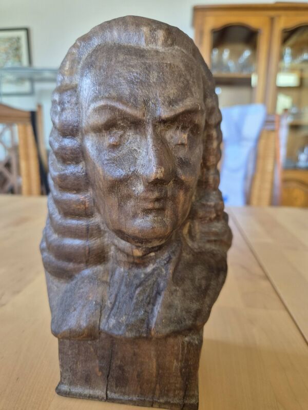 Buste de J.S Bach sculpté en bois - statuette vintage