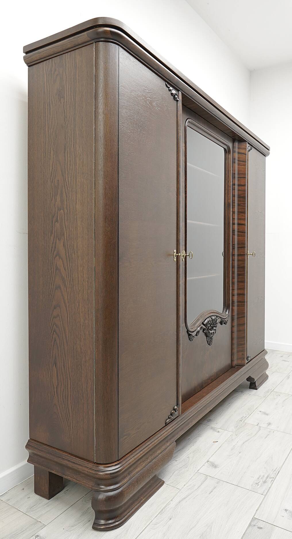 Old bookcase from the 1930s. After professional renovation.