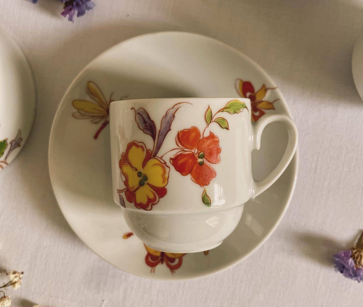 ANCAP porcelain coffee service with coffee maker and porcelain sugar bowl