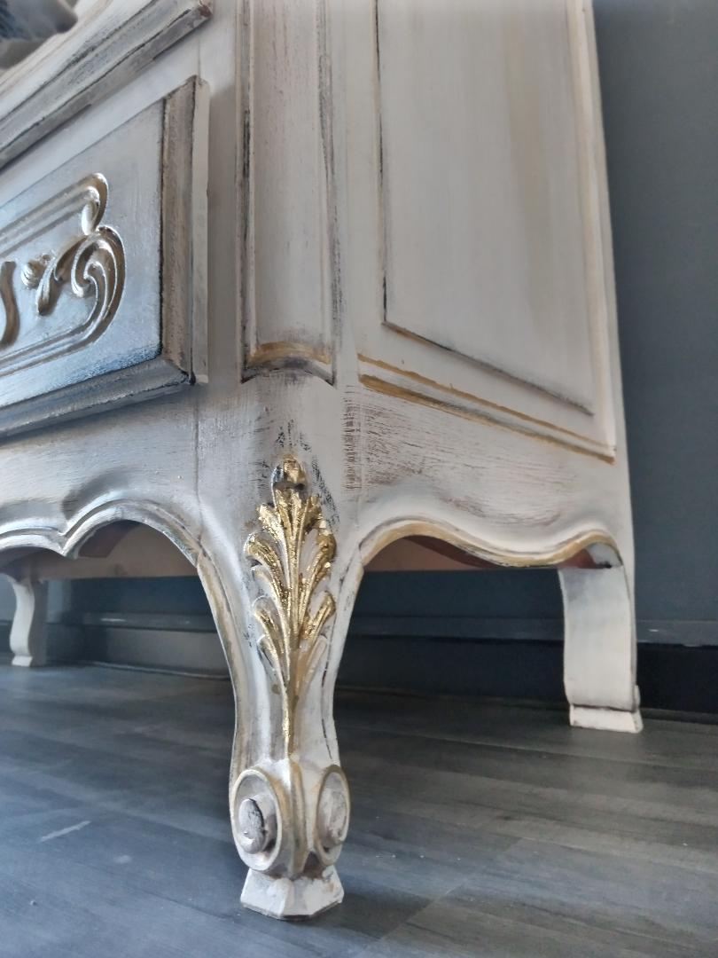 Louis XV style royal chest of drawers patinated