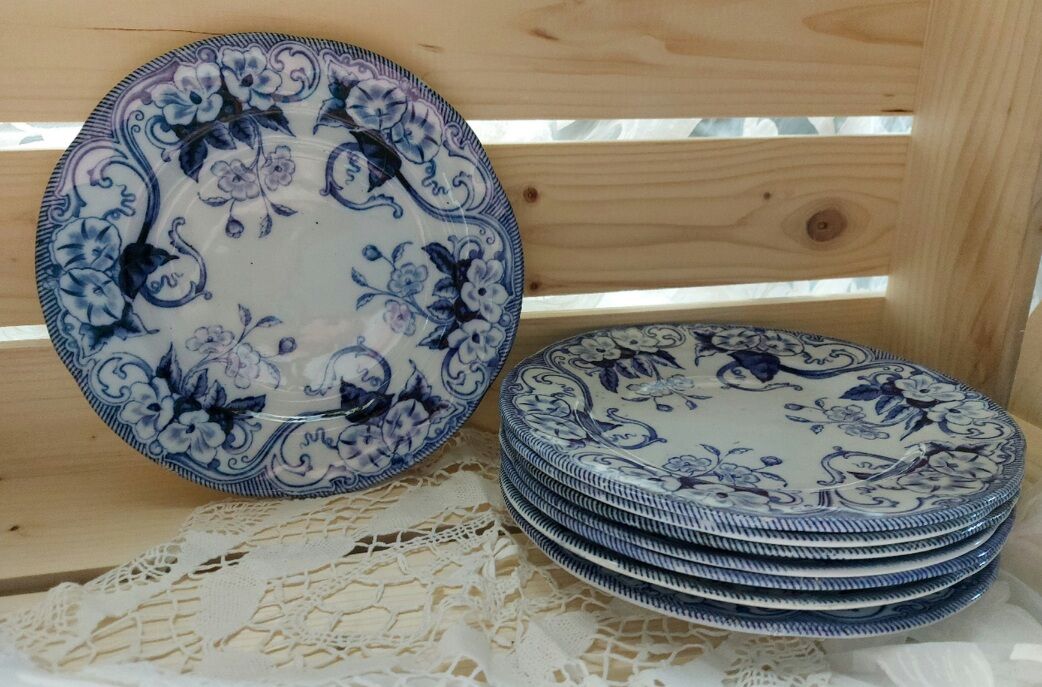 Set of 8 plates Faïence de Monterault