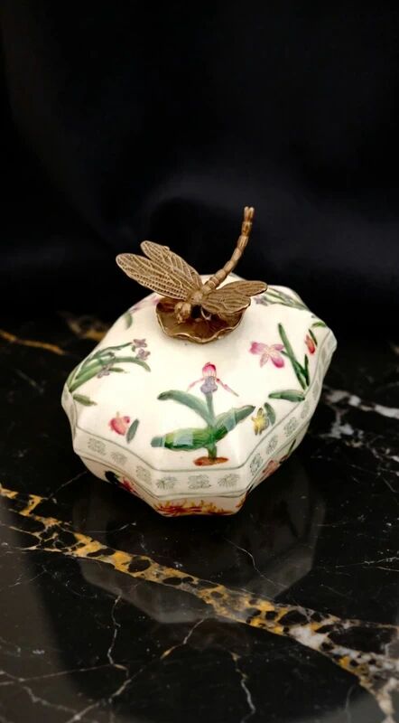 Cracked Ceramic Jewellery Box – Bronze Dragonfly