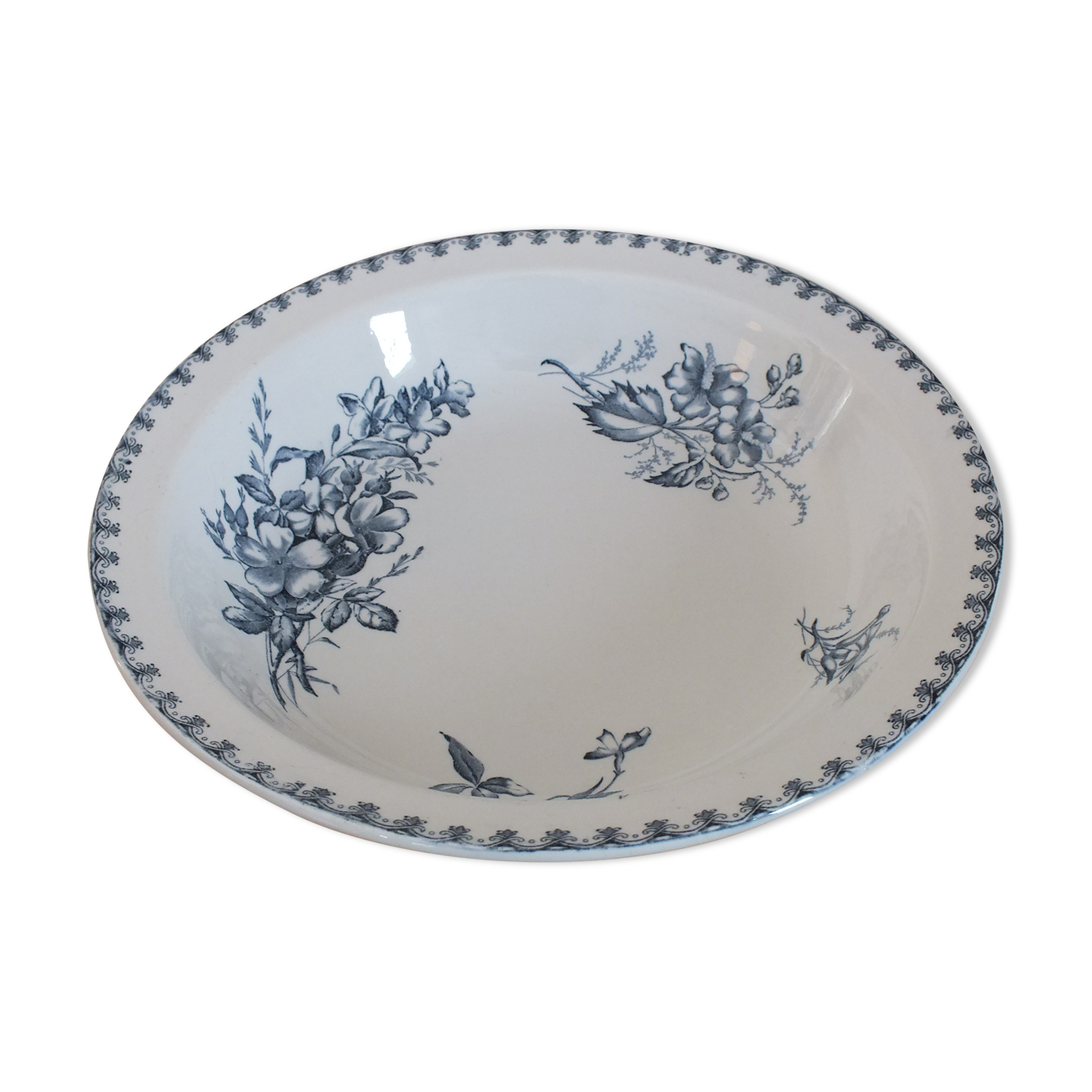 Round hollow dish Sarreguemines U&C Vega - 19th century floral decoration