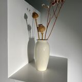 Oblong vase in white ceramic Vintage Habitat