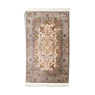 Tapis en soie et coton  190 x 117