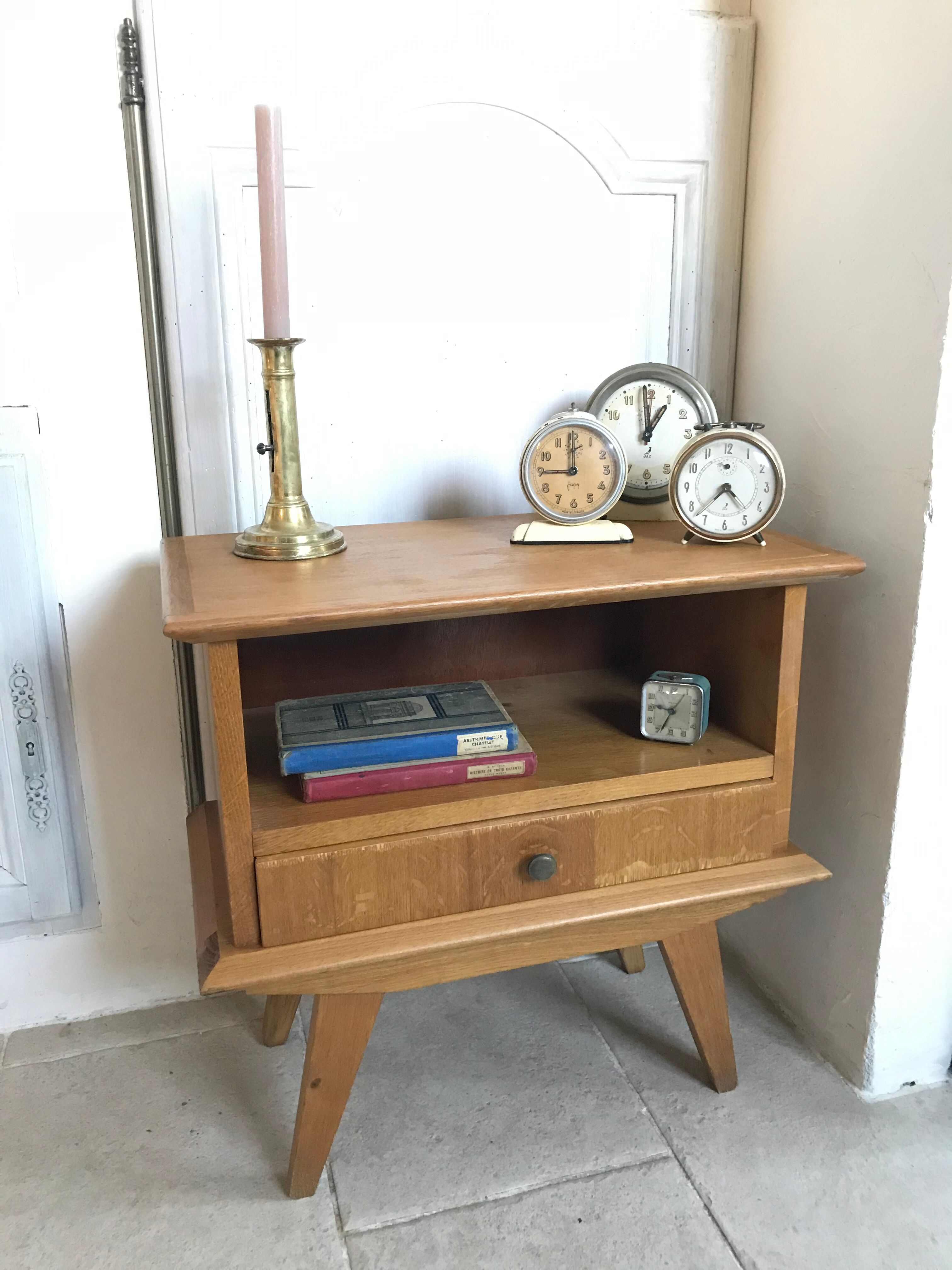 Bedside table foot compass 50