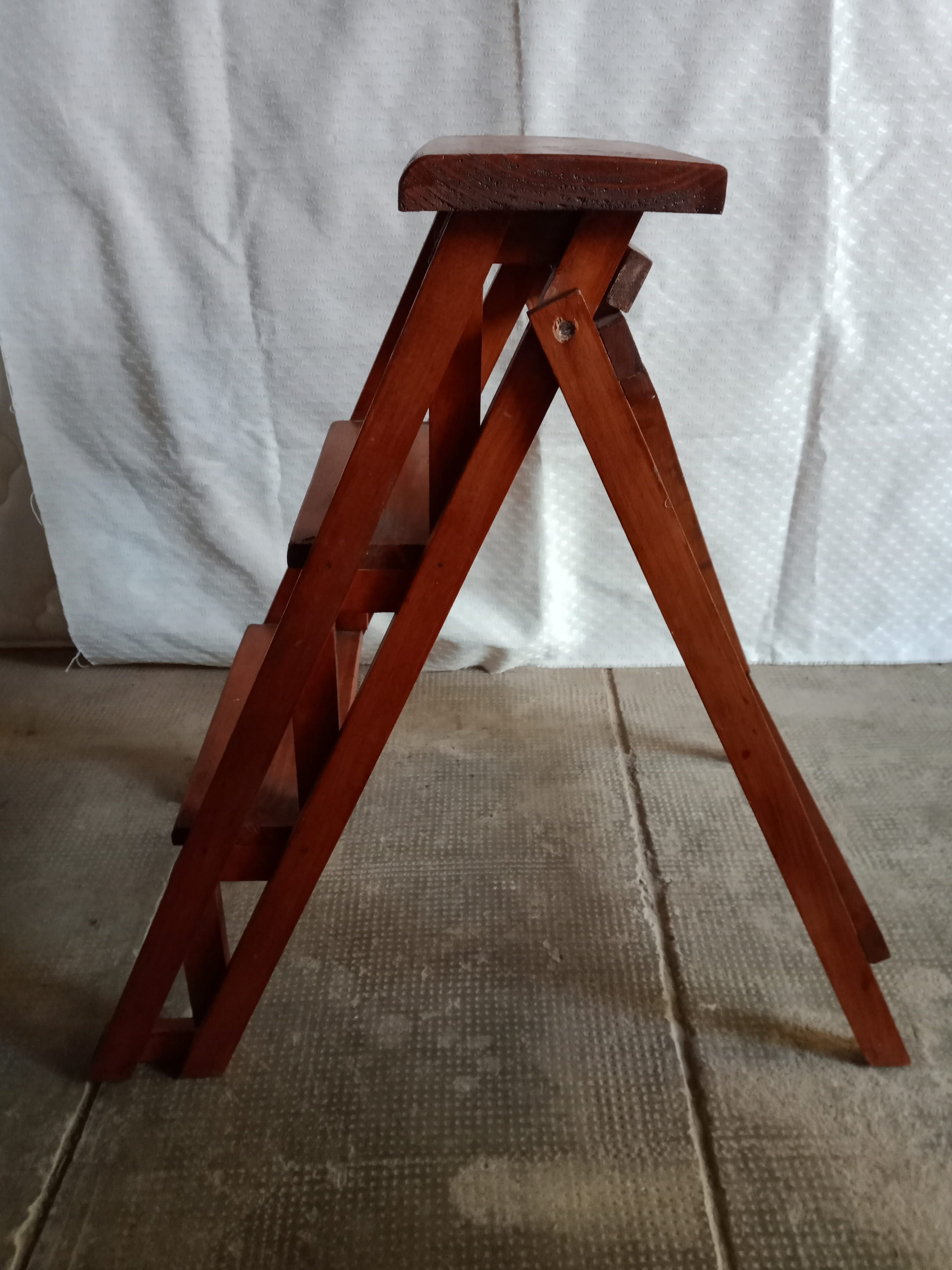 stepladder with two steps
