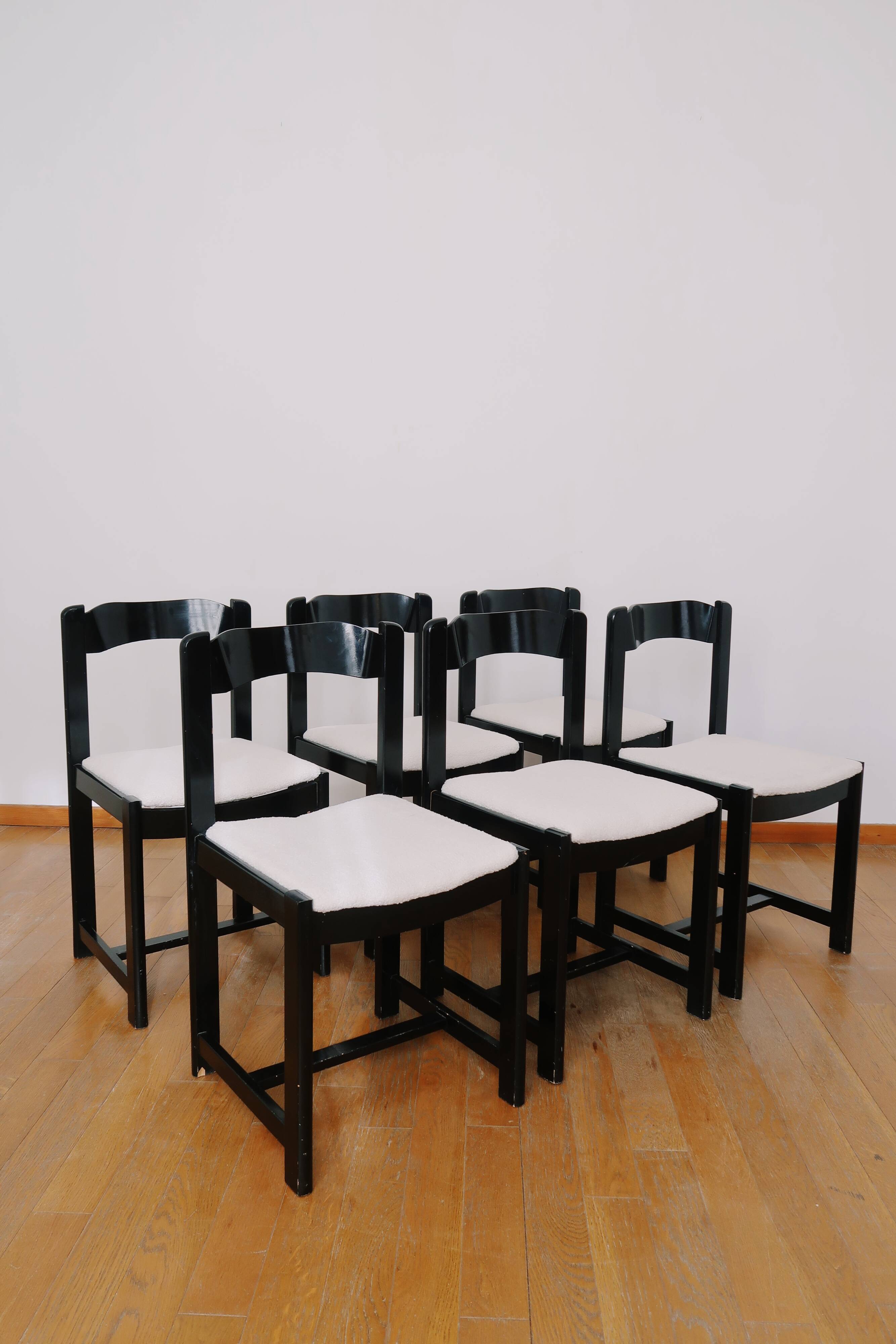 6 black lacquered and terry chairs