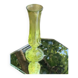 Vase soliflore en verre vert anis, motif base diamant, vintage et design