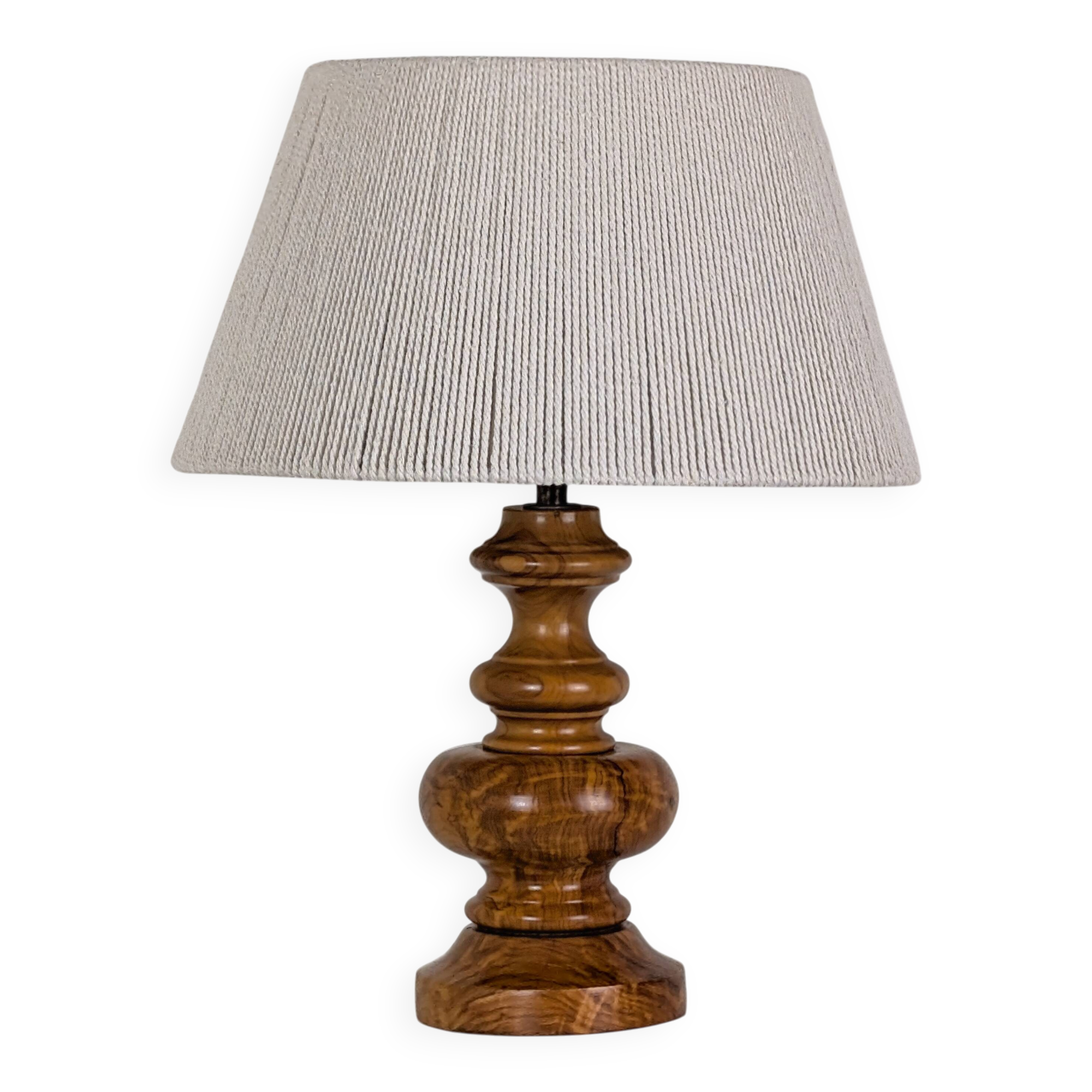 Lampe en bois tourné