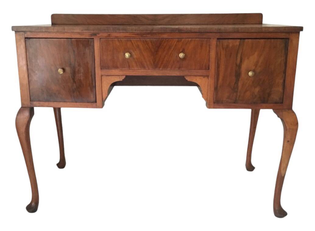 Bureau 1950 pieds galbés