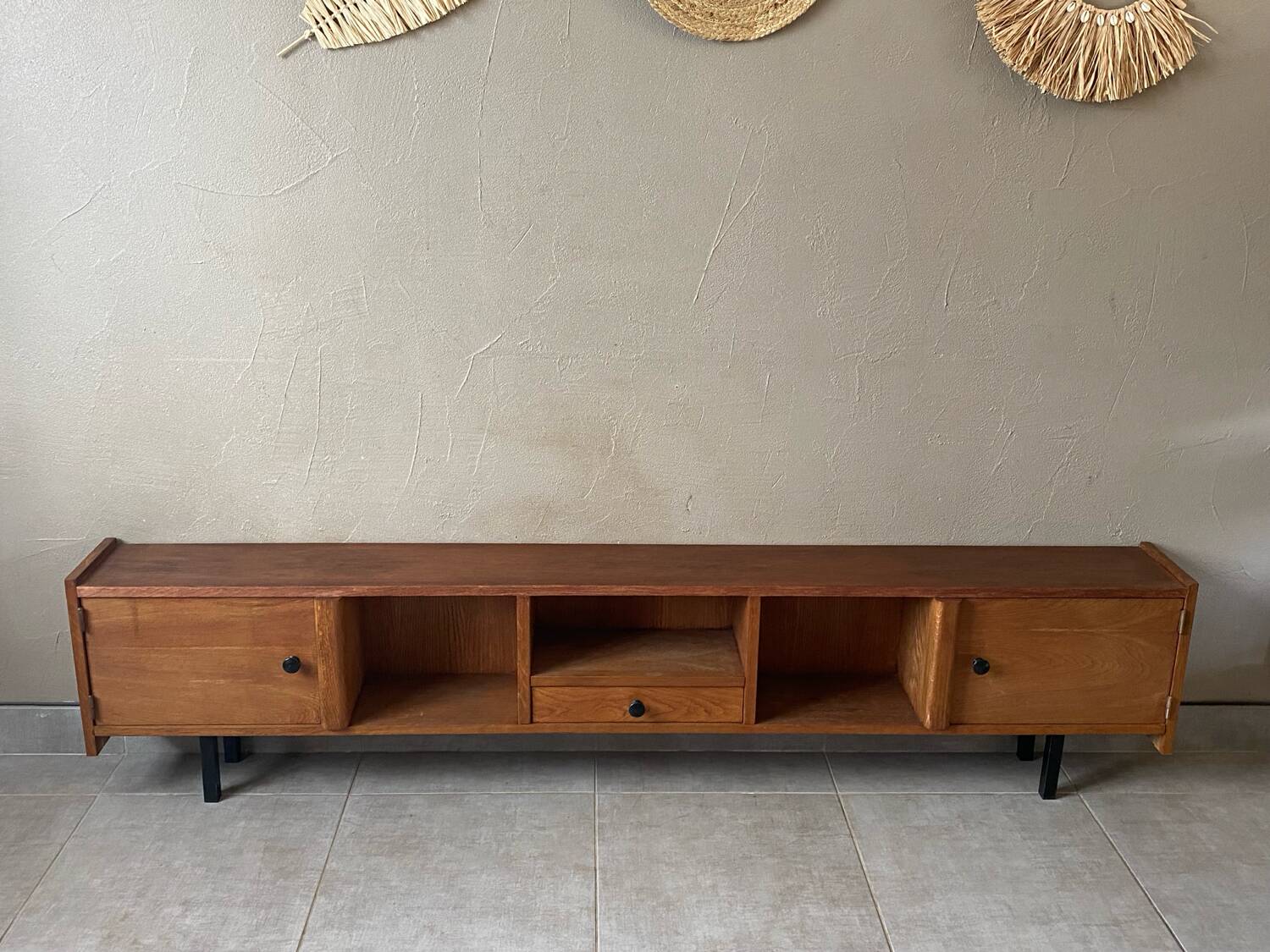 Low vintage sideboard (shallow)