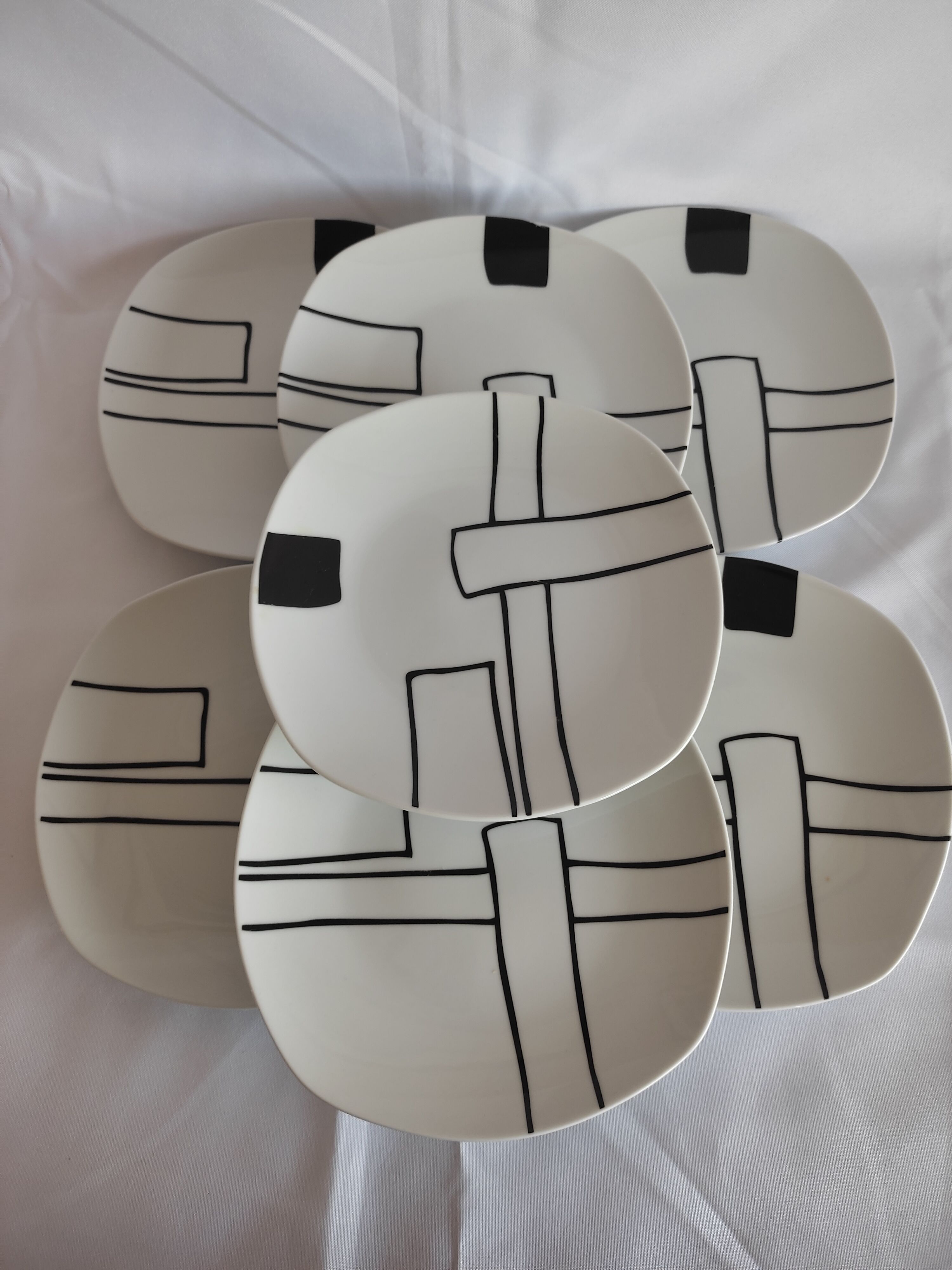 Lot assiettes art moderne