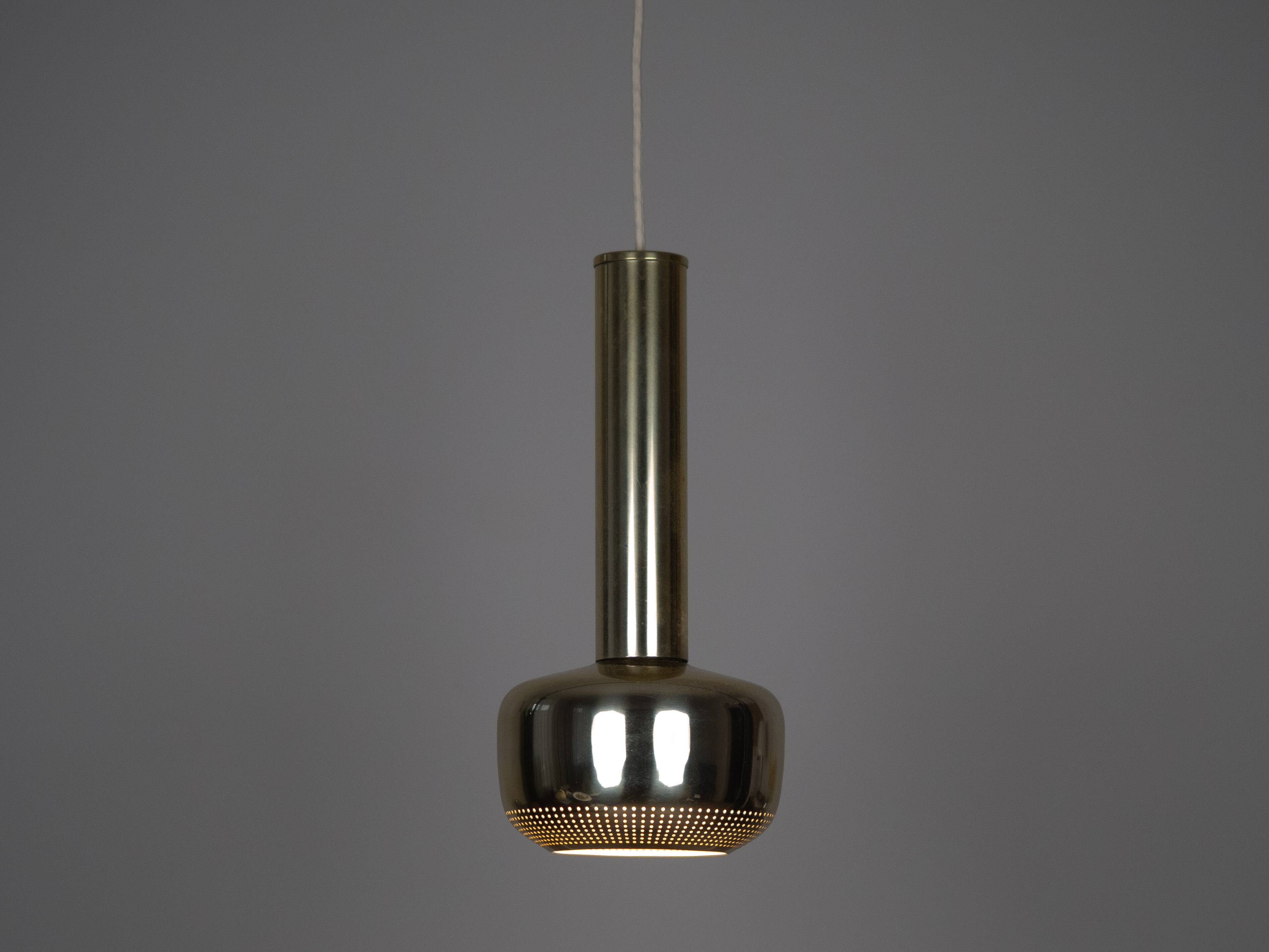 Pair of 2 vintage VL56 lamps by Vilhelm Lauritzen, Louis Poulsen, 1950s