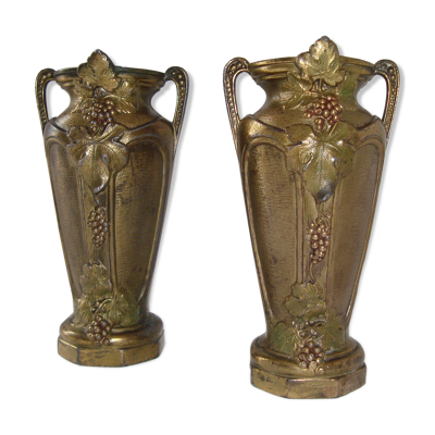 Paire de petits vases en fonte motifs raisins vignes france vintage art nouveau