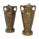 Paire de petits vases en fonte motifs raisins vignes france vintage art nouveau