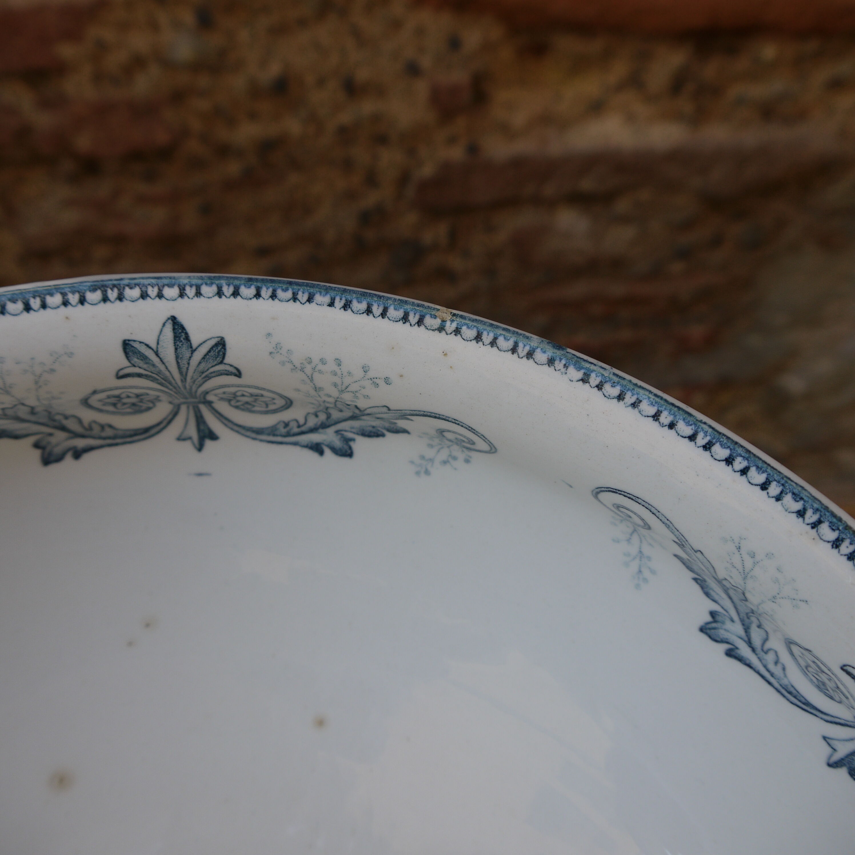 Salad in earthenware