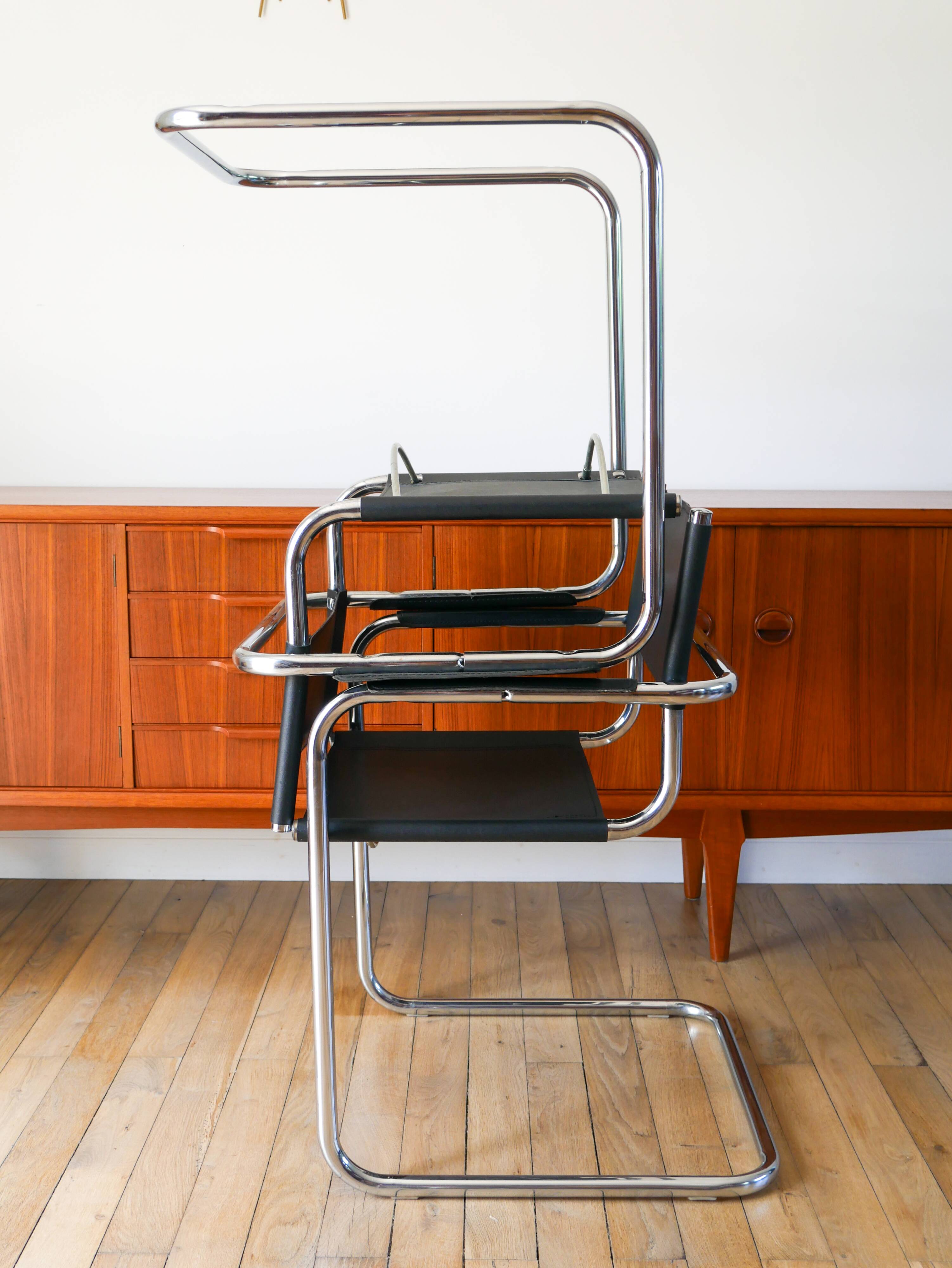 Ensemble de 4 fauteuils tubulaires en croute de cuir Cantilever chrome et Noir, dans le goût de Mart Stam, 1970
