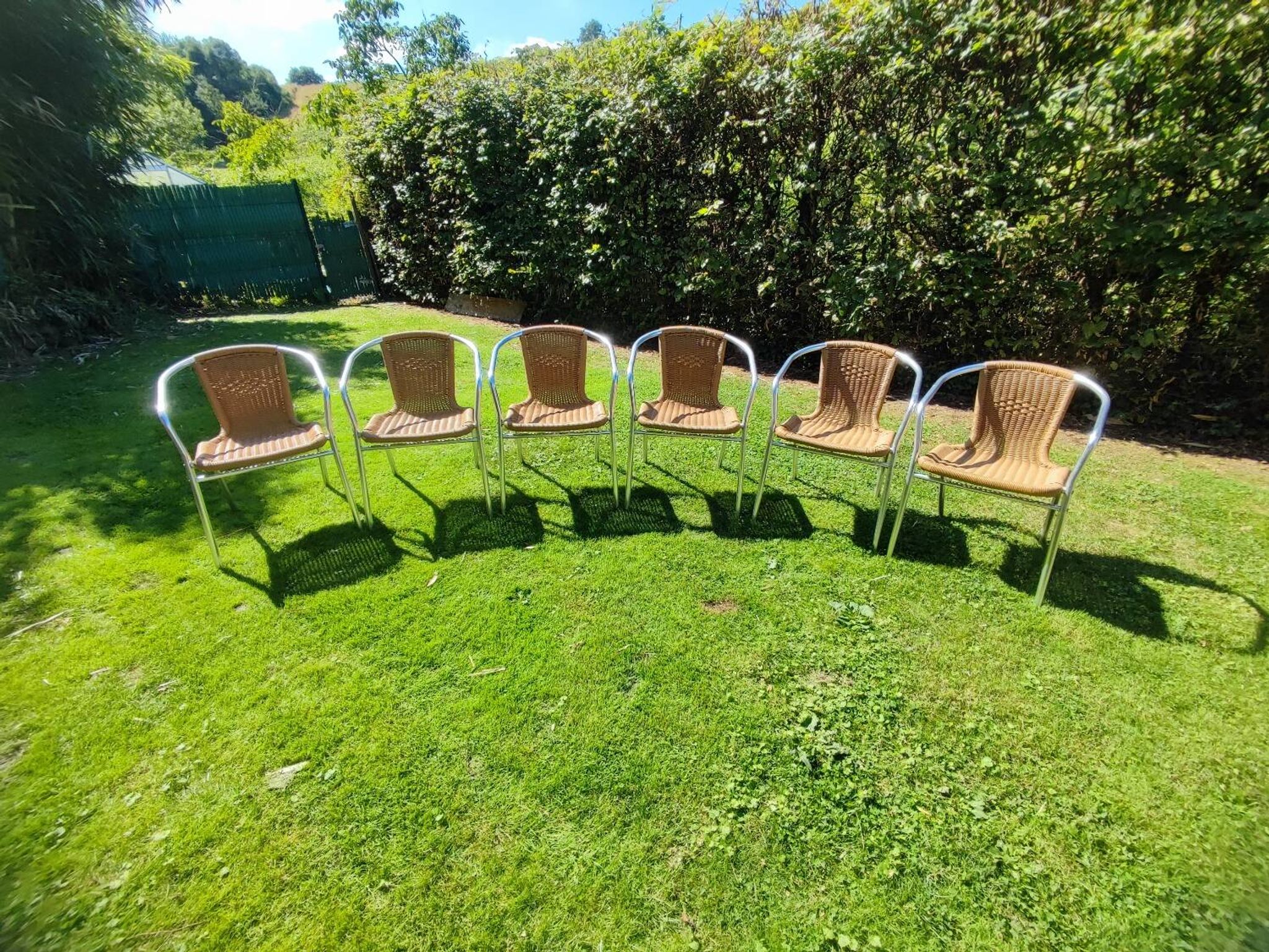 Chaises scoubidou et aluminium