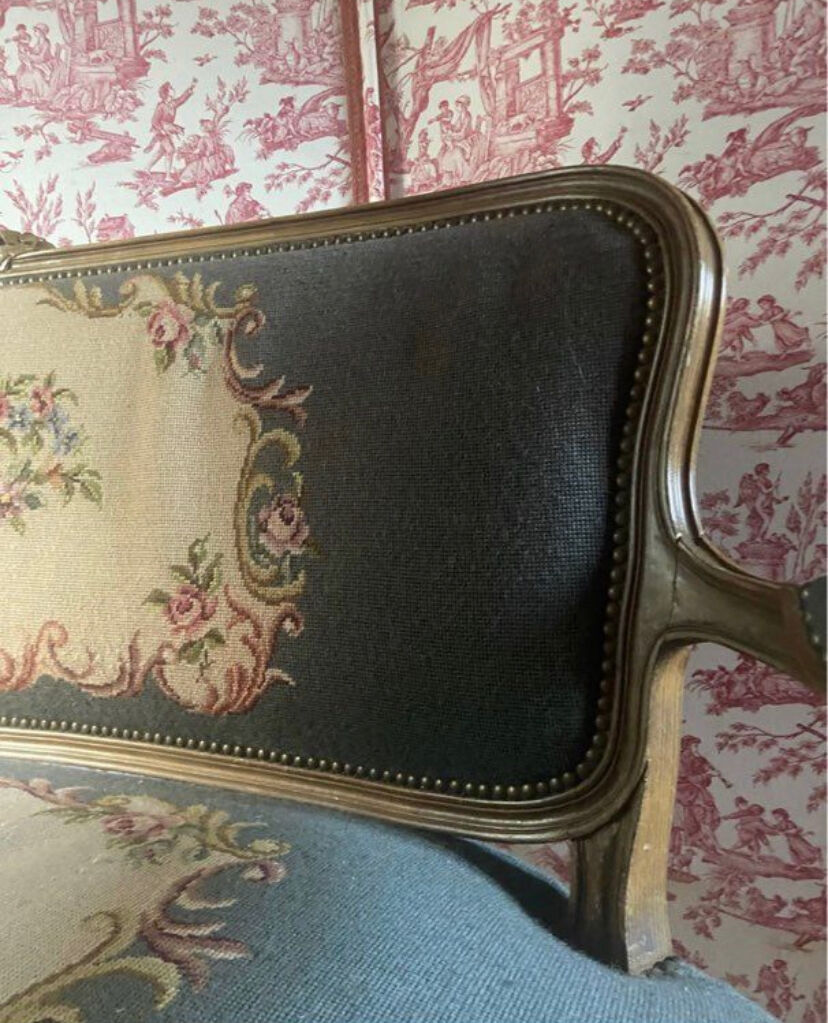 Louis XV style bench