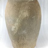 Old terracotta pot / grey jar